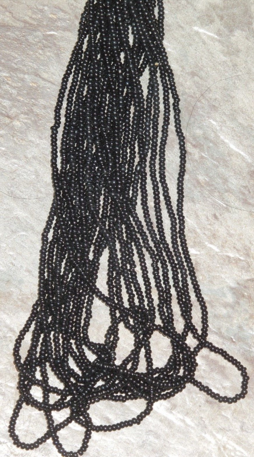 NEW 31 strings of seed beads Less than $1 per string White Blue & Black 3T