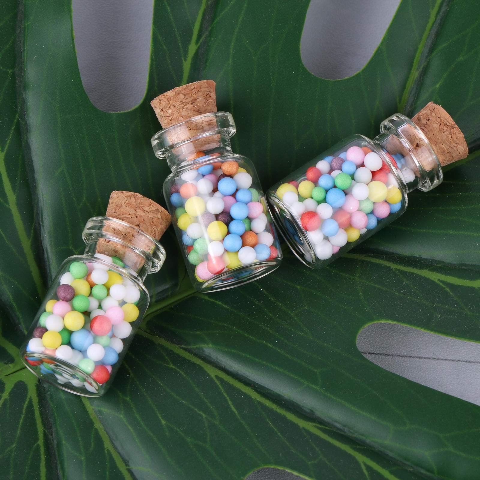 100pcs Tiny Jars with Corks 3ml Cute Little Bottles Cork Stoppers Small Clear…