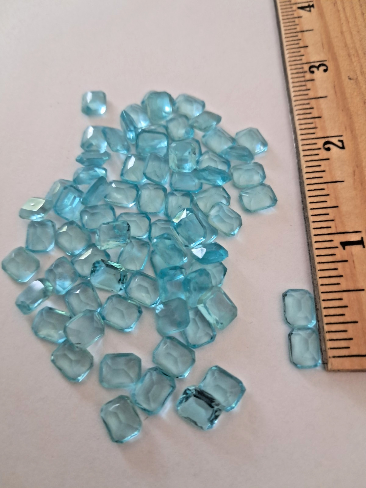 CZECH AQUAMARINE FACETED OCTAGON RHINESTONES (72 PCS)