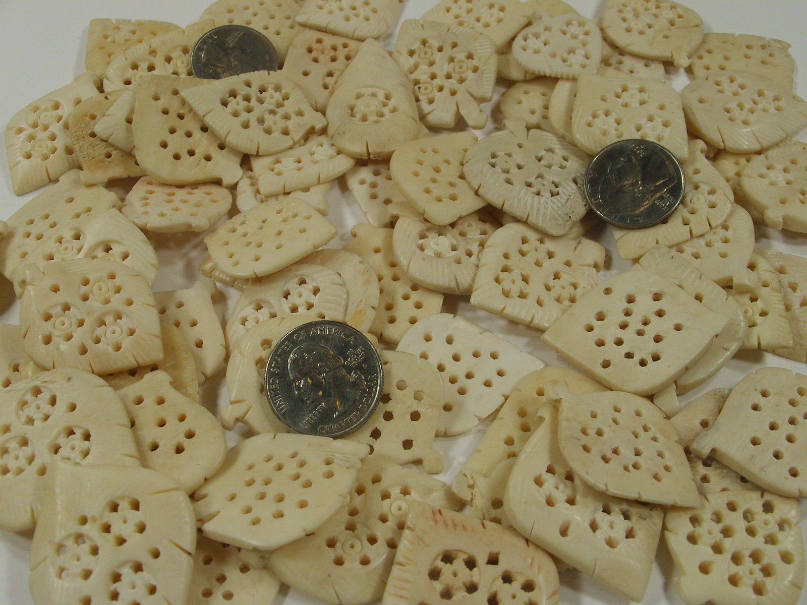 125 Pieces India Handmade Large Water Buffalo Bone Pendants Bulk Lot (AQZ-9)⭐