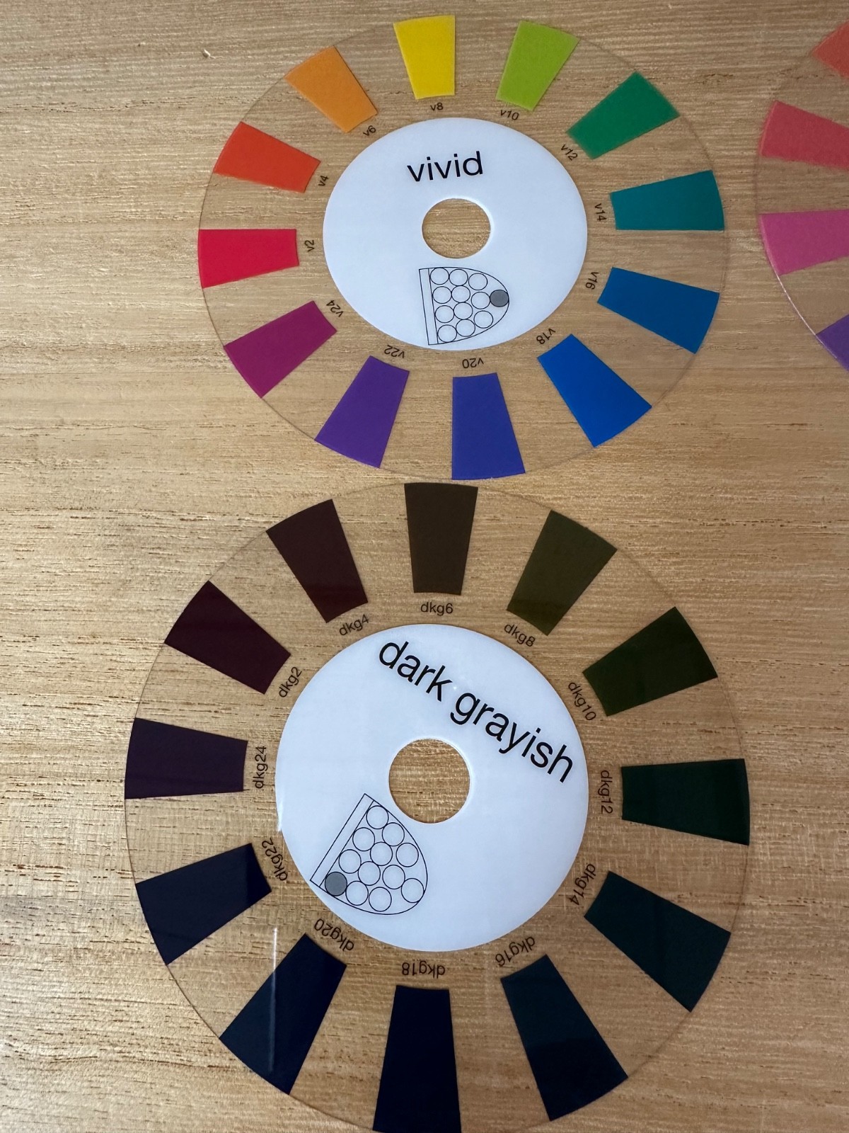 Japanese PCCS Color Tone Circle 11 Transparent Discs 132 Colors with Pouch Japan