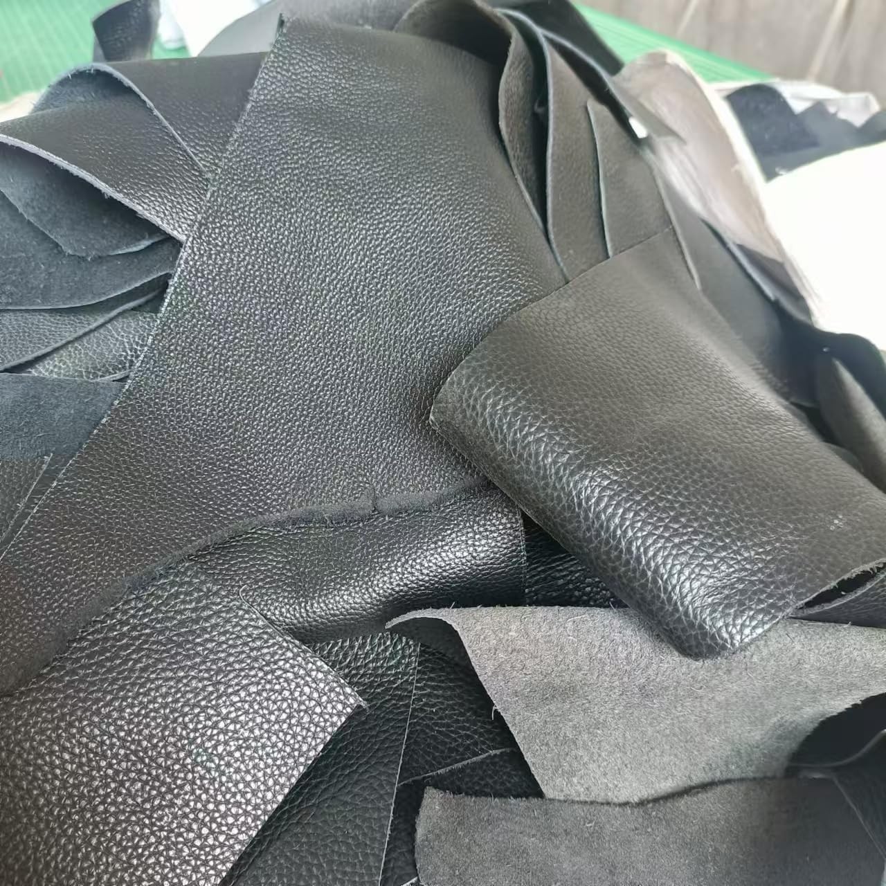 Black Leather Scraps, 1.0-2.0mm 2.5-5 oz Thick, Leather Pieces for Purses, Ke…