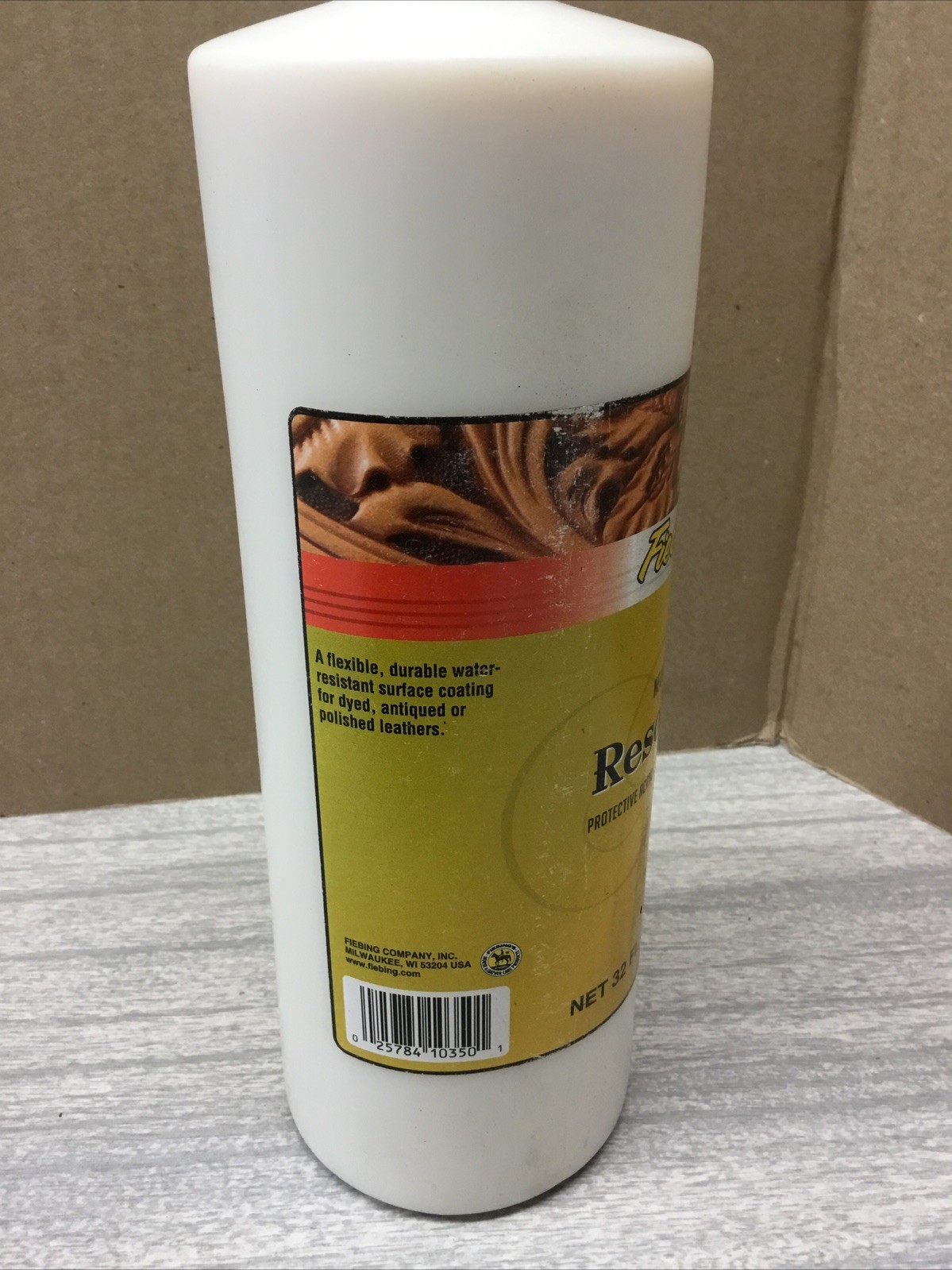 Fiebing’s Neutral Resolene Protective Acrylic Finish For Leather- 32 Fl Oz