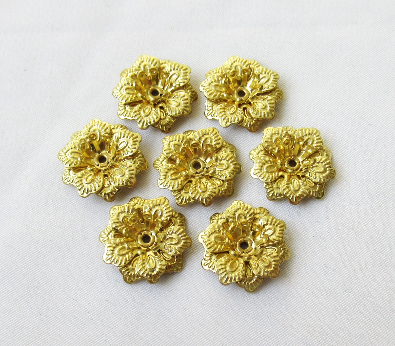 100pcs Assembled Flowers 14mm Brass Floral Findings for DIY Crafts Making