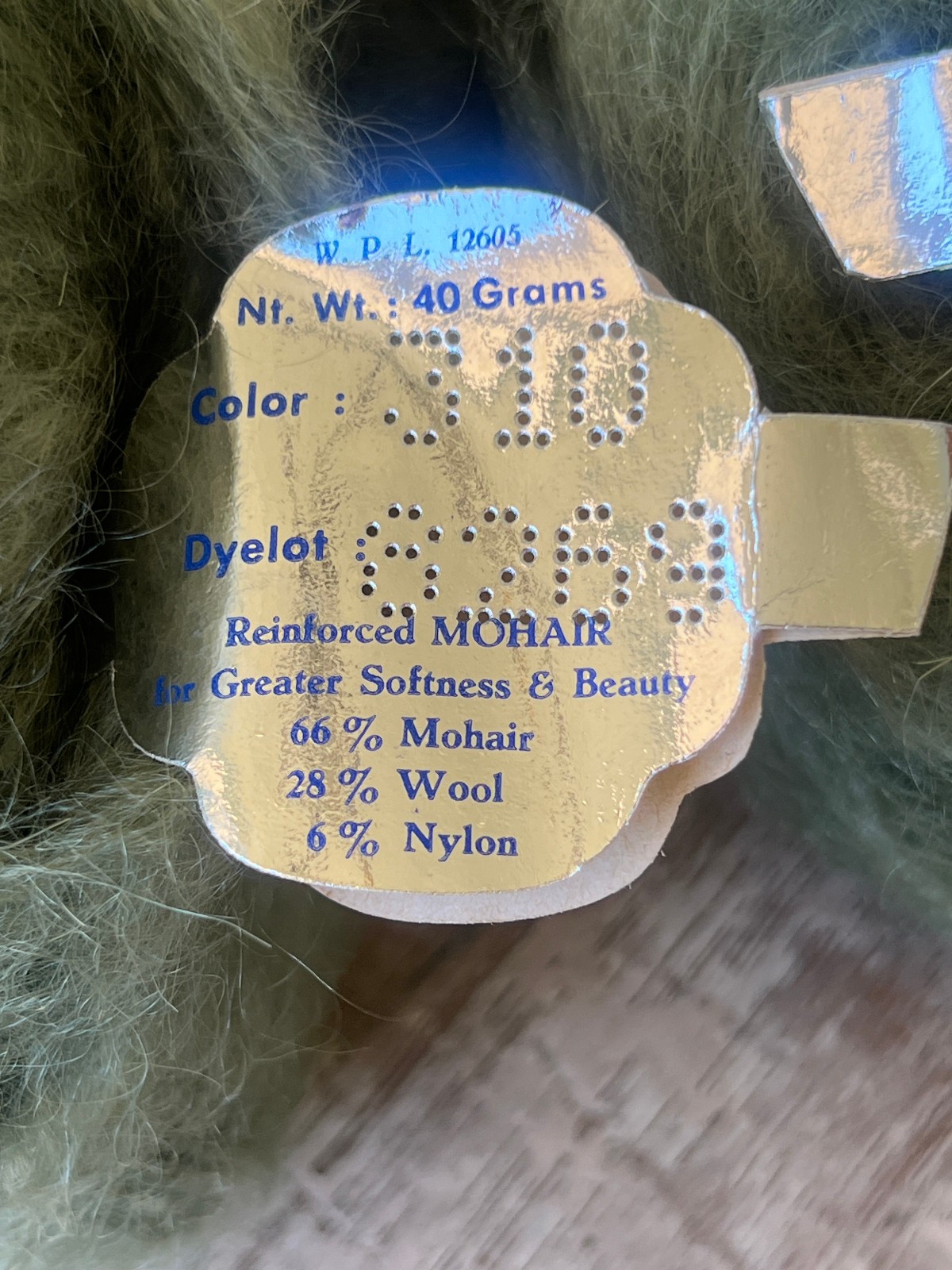 LOT of 11 Royal Belangor Mohair Wool Luxurious Yarn Color 310 Olive Green 40 gr