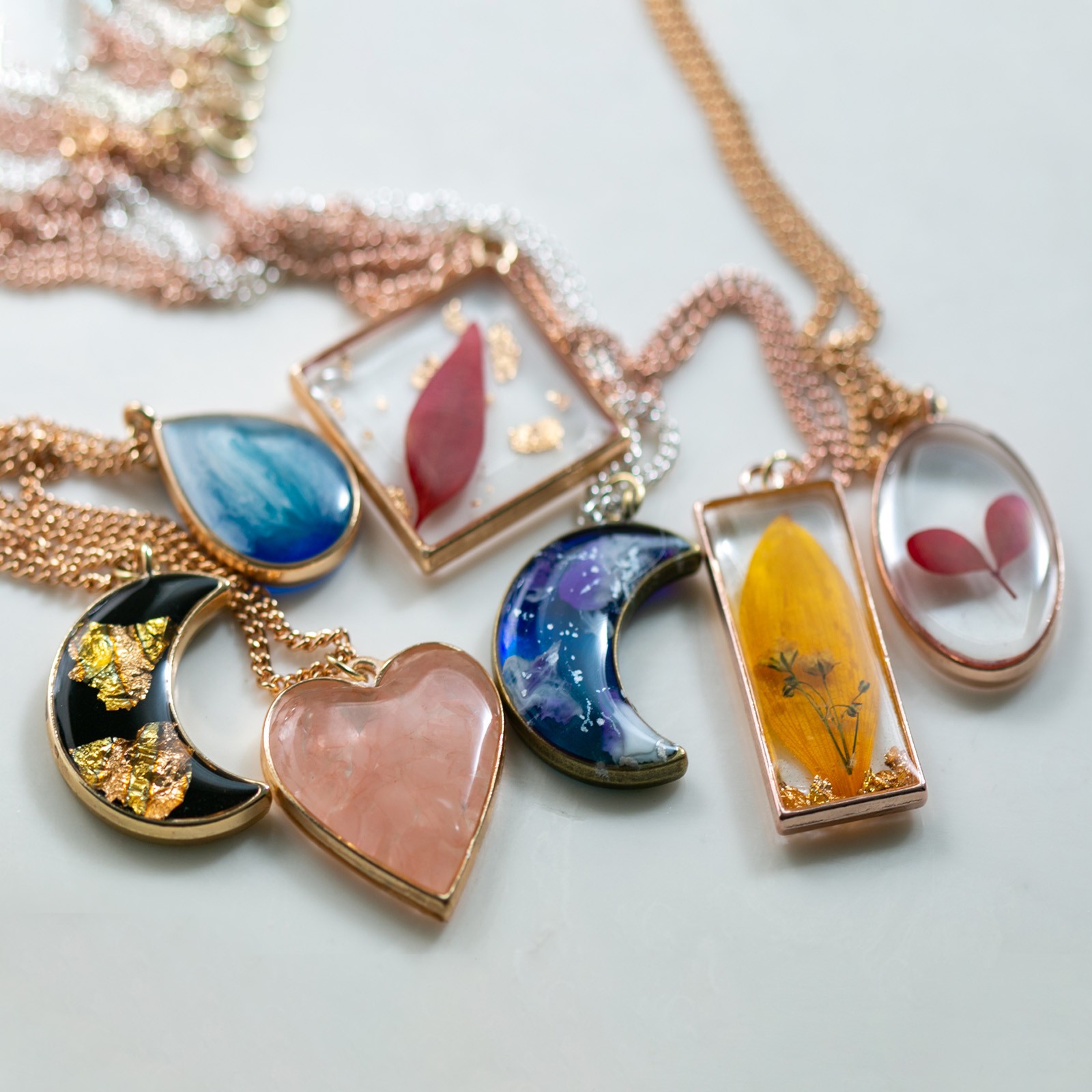 30Pcs Alloy Hollow Oval Pendants for Necklace Silver Tone