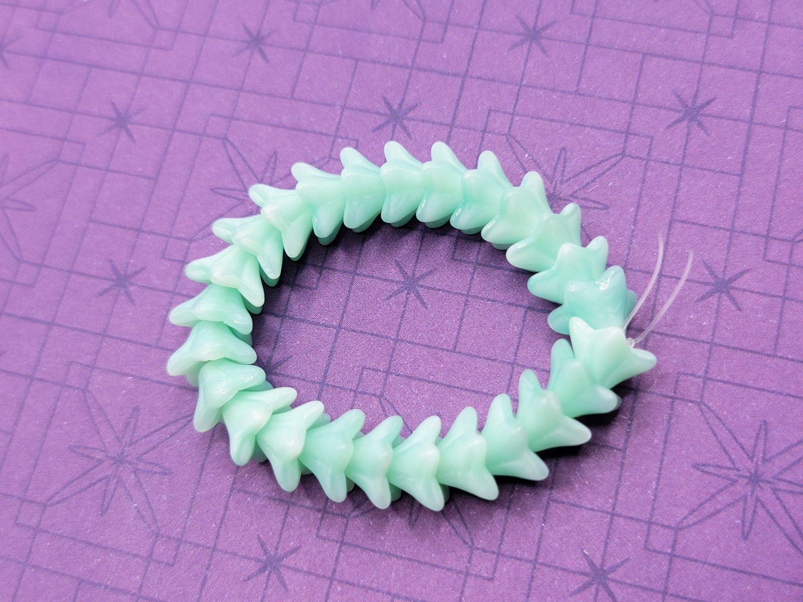 25pc Bellflower Uranium Glass Beads Czech Mint Green 9x6mm Strand