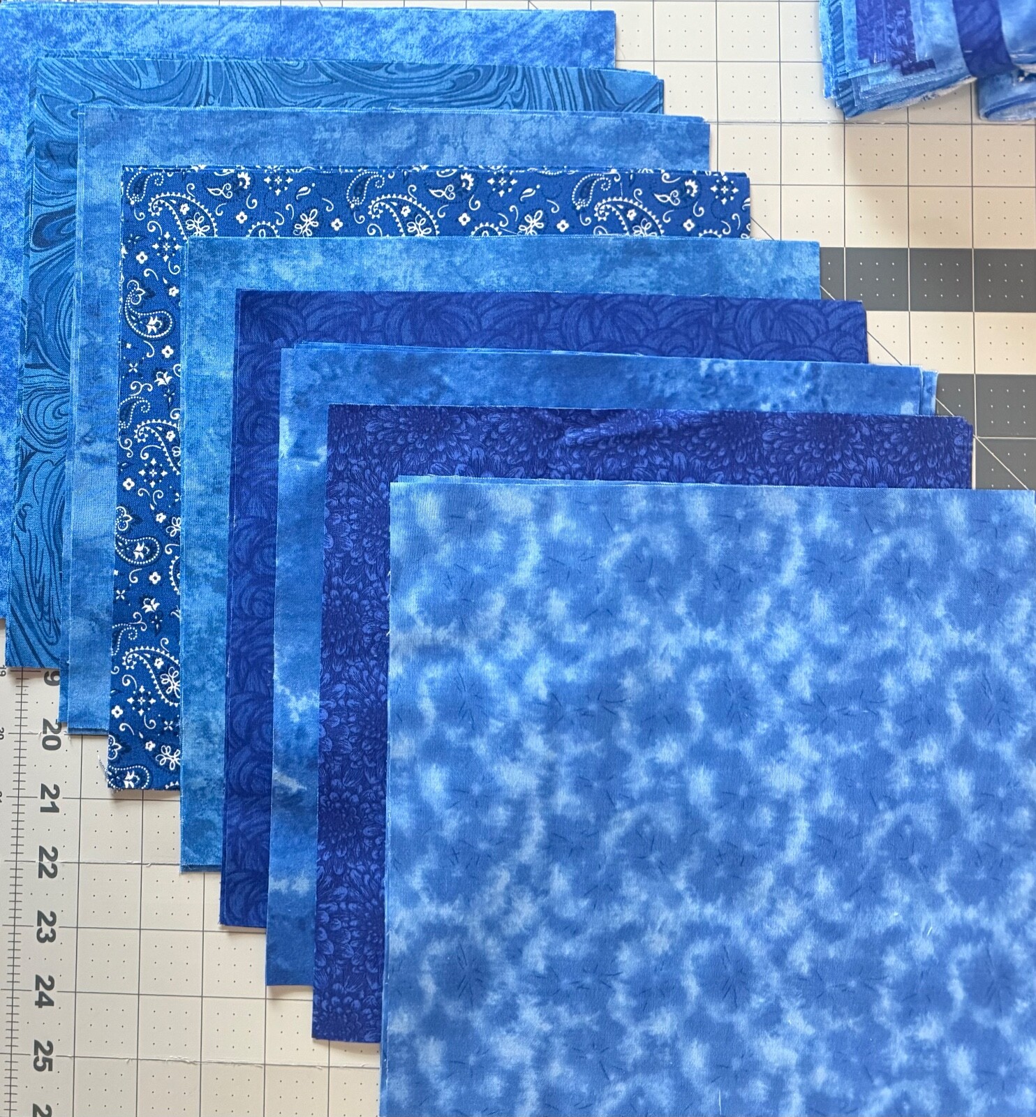 ALL BLUE Fat Quarters – 9 Designs