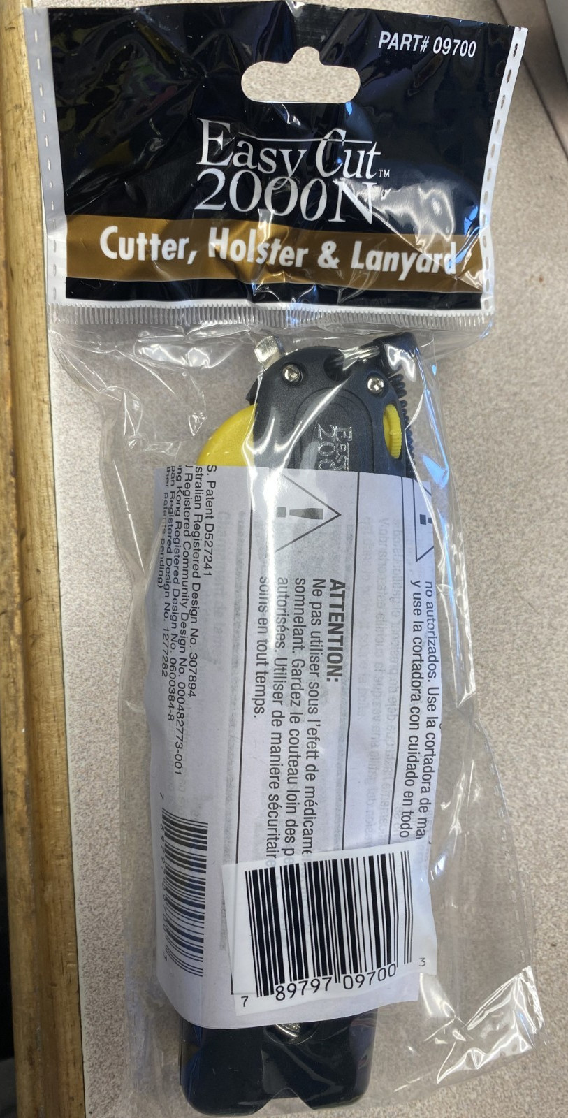 Modern Box Cutter, extra tape cutter at back Easy Cut 2000N 2 blades and holster