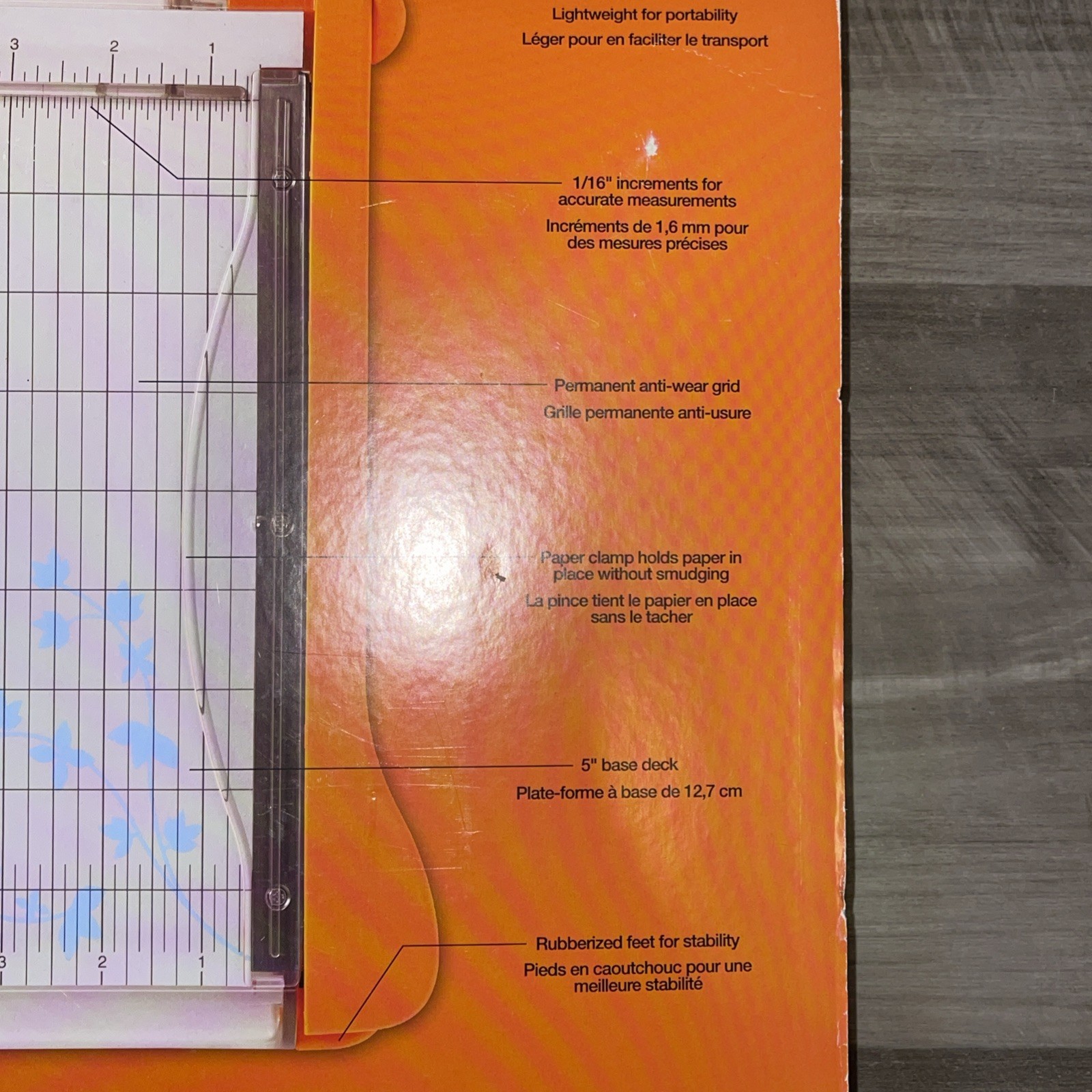 Fiskars Paper Trimmer 10-sheets 9″ Portable Easy to Use, Brand New In Box.