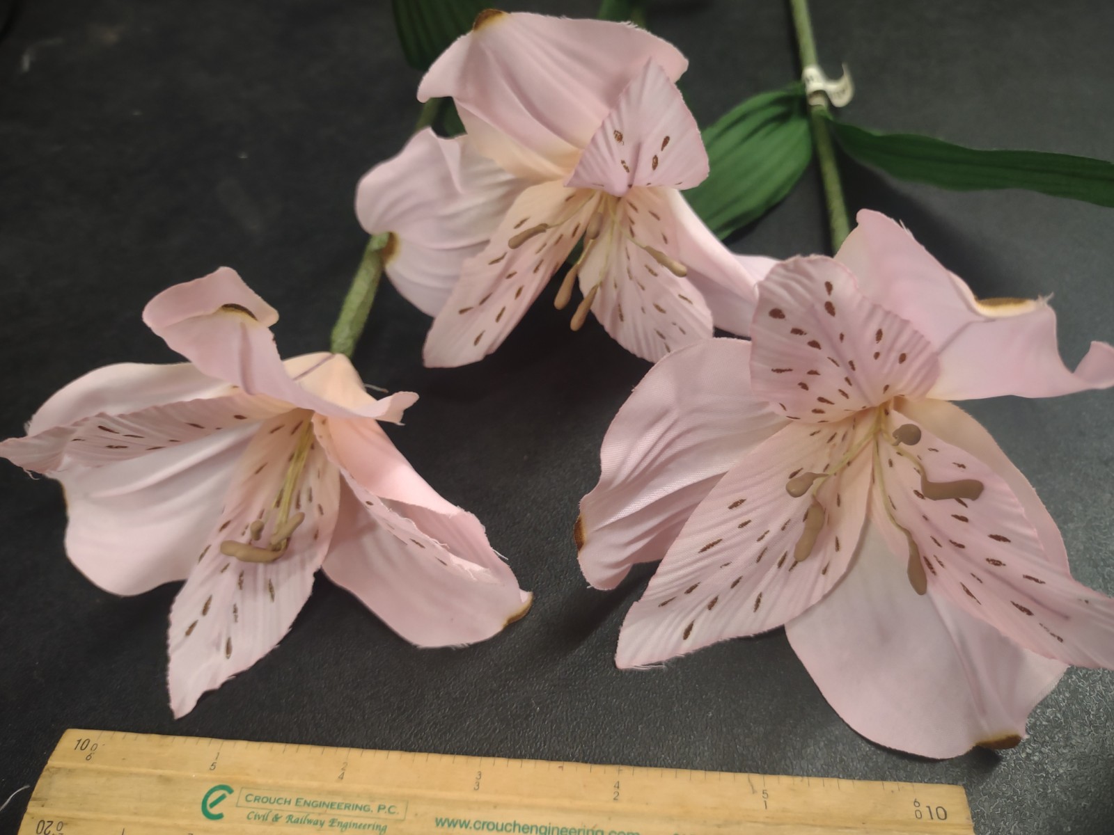 3/Set Vintage Stems: Jumbo Alstroemeria, 6″ Bloom, Silk Peruvian Lily/Alstro 18″