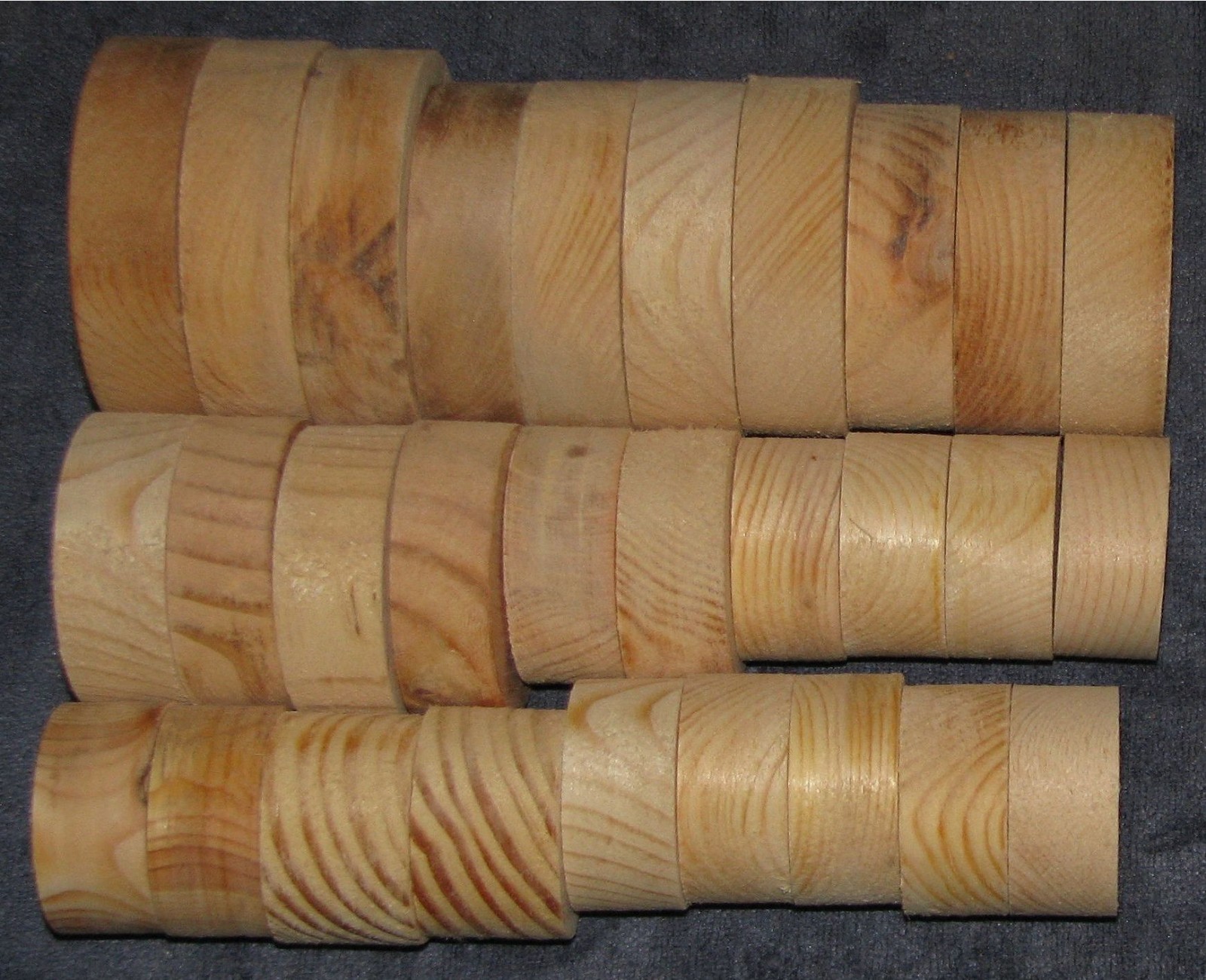 Centerless Small Wood Circles Discs Rounds Pine Poplar 3/4″ Thick Unsanded