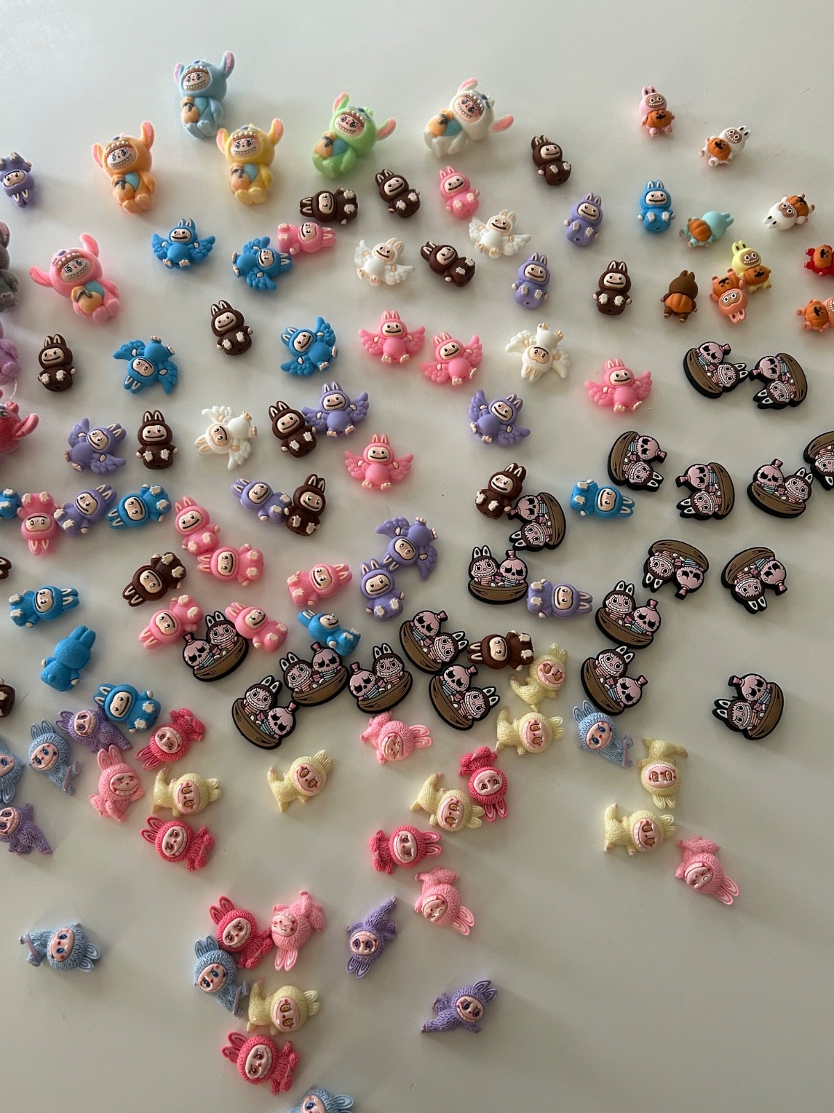 125+ pieces Cartoon Silicone/Acrylic mix Focal Beads for Pens. Focal Beads Bulk