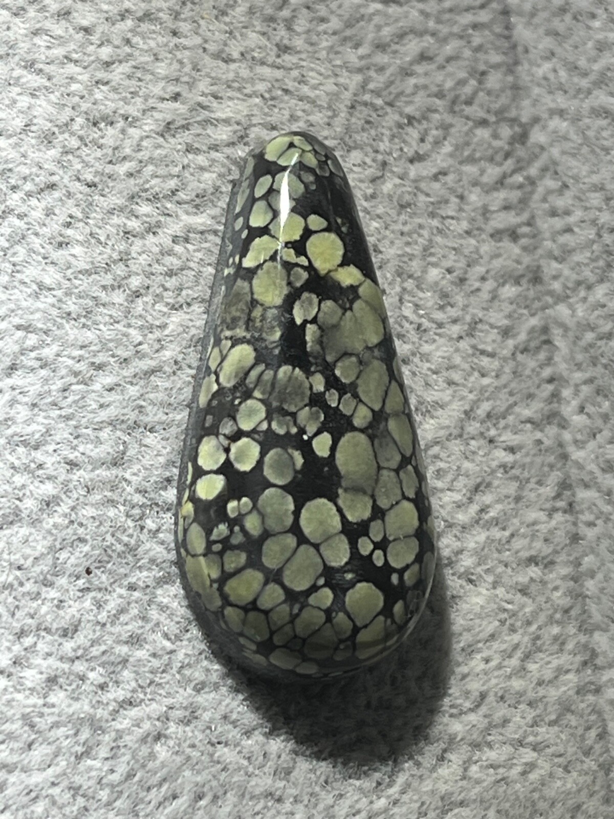 Tree Frog Variscite mine 19.55 ctw Pear Tear drop Cabochon NV, USA