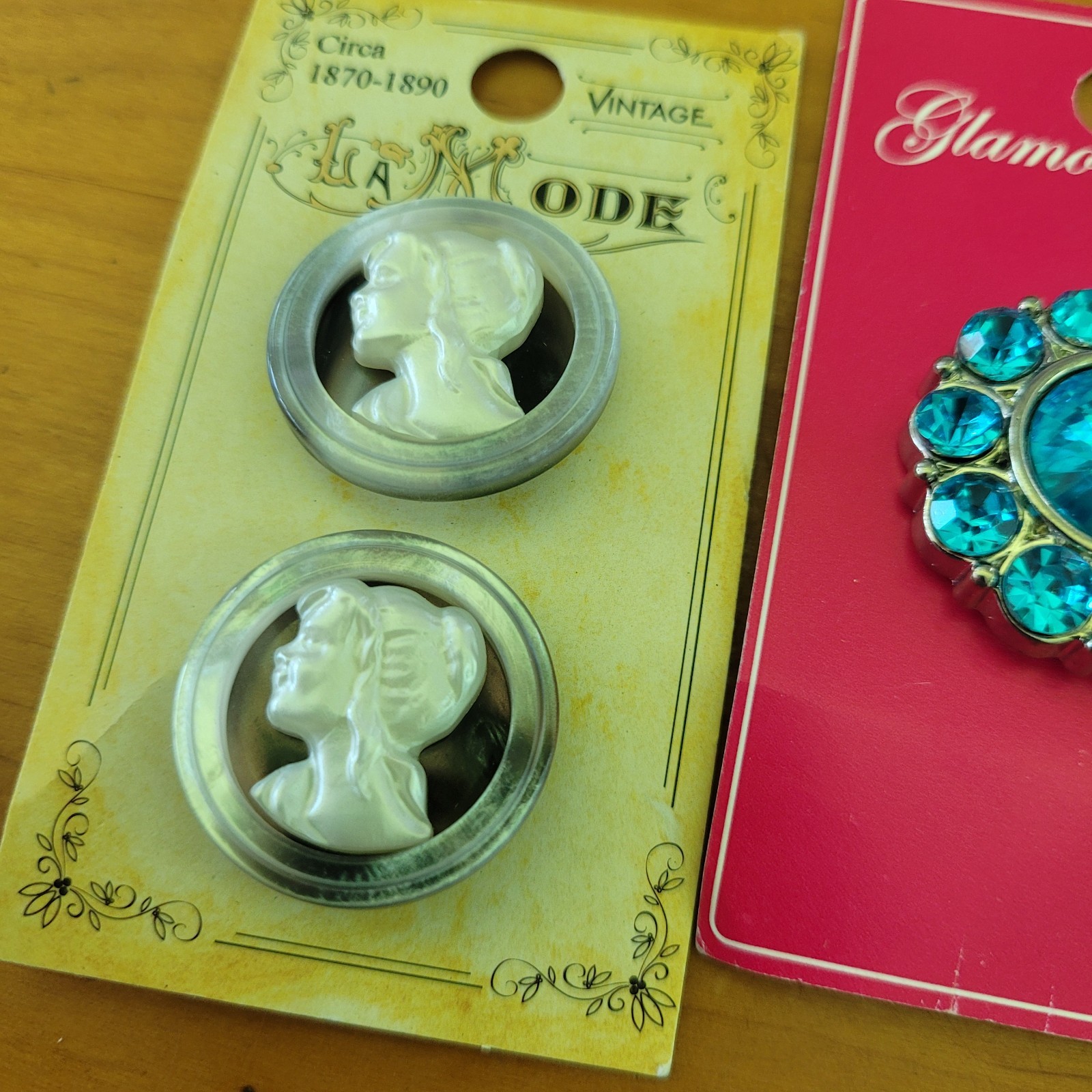 Vtg Craft Destash Lot Disney Buttons Cameos Flowers Charms 6pc