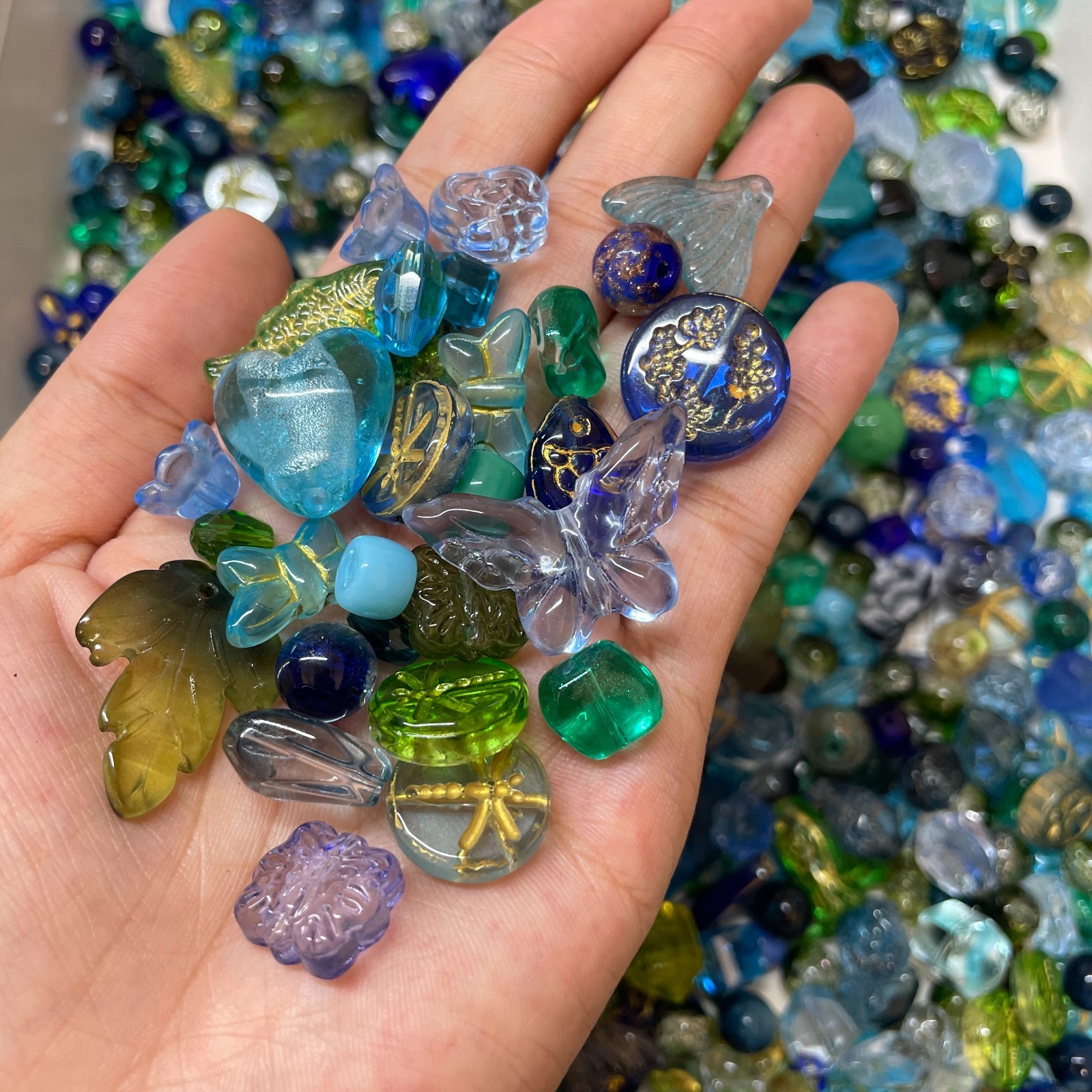 100g Glass beads lot jewelry making mix variety bead supplies Read Description