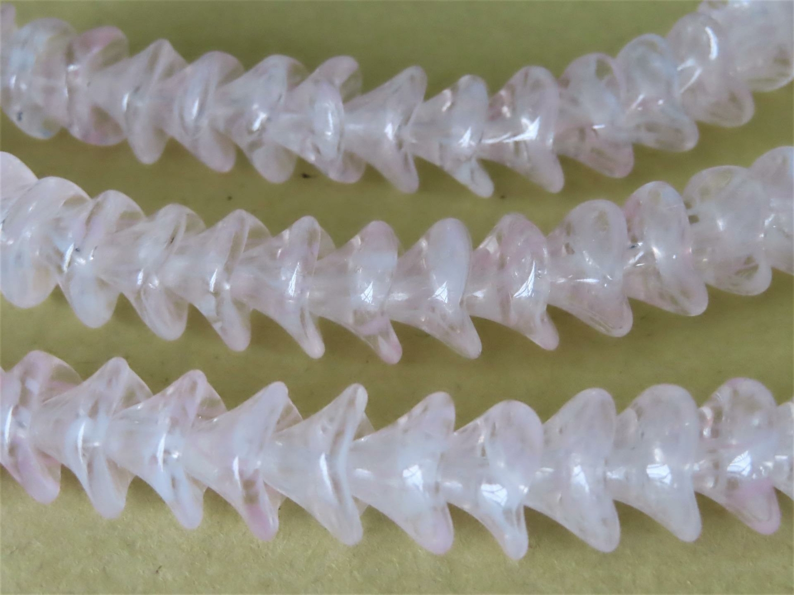 12 12 mm Three Petal Flower Beads: Crystal/Light Pink Pinstripe