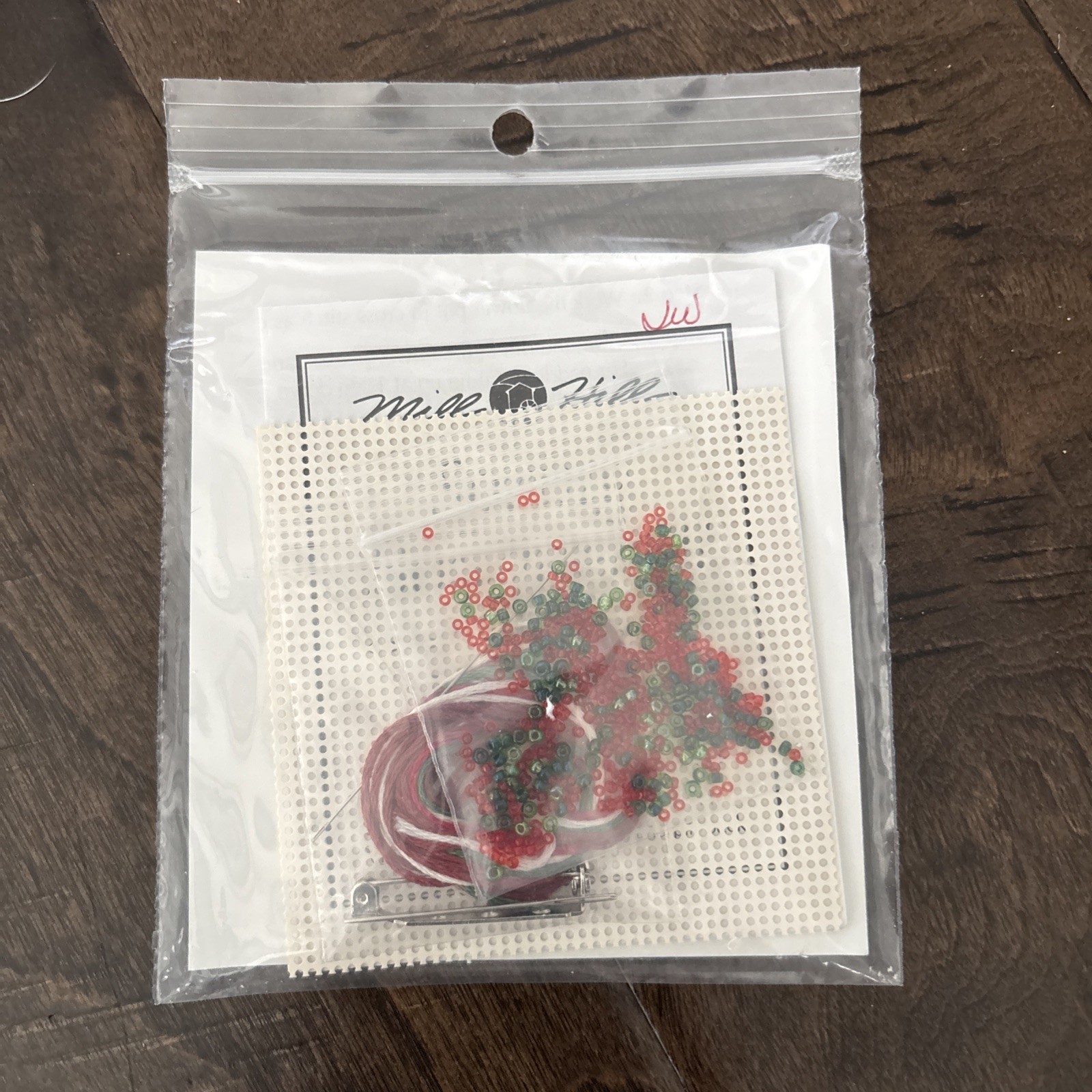 Red Geraniums Spring Bouquet III Mill Hill Counted Glass Bead Kit MHSB31 1994