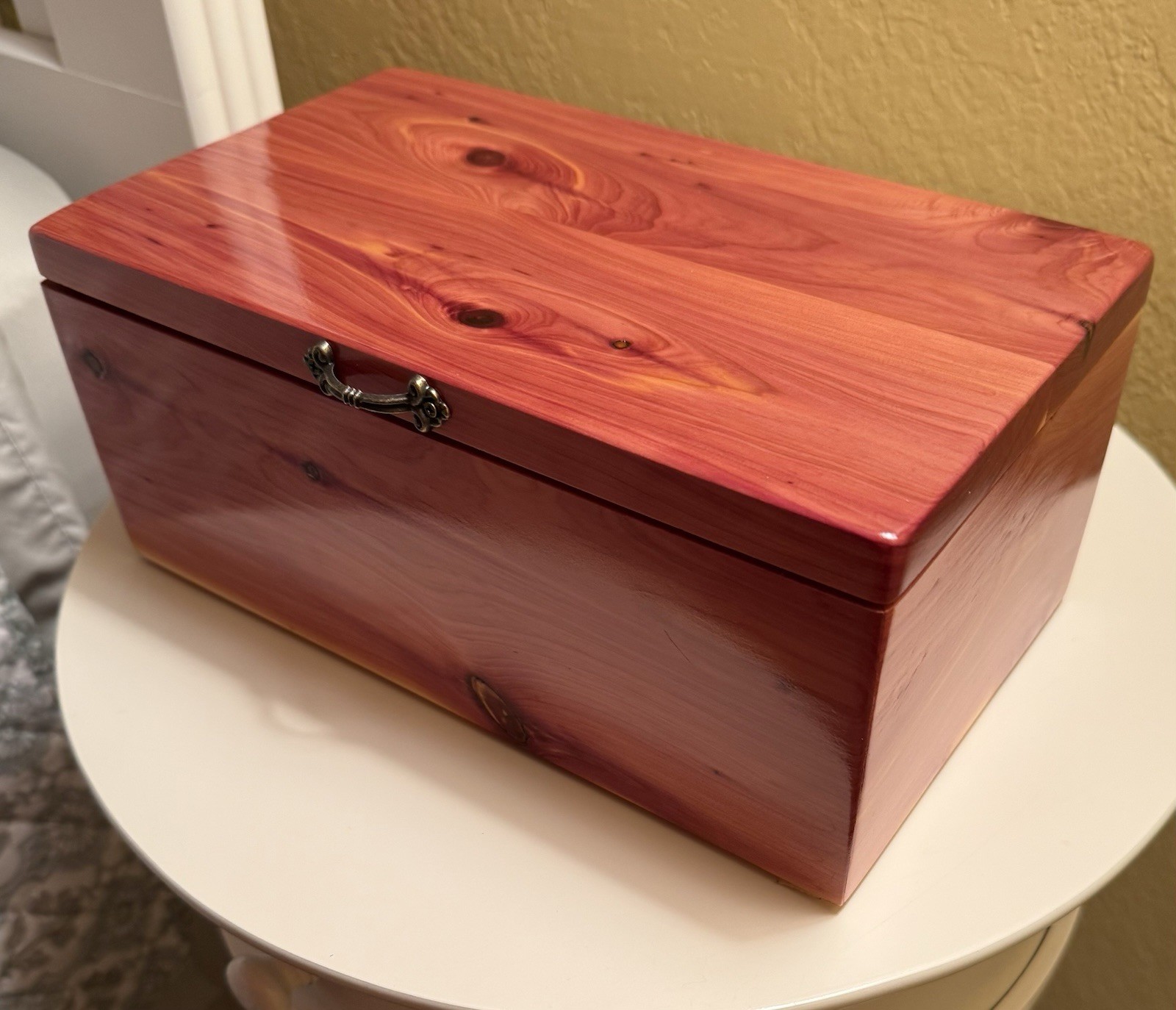 Handmade Aromatic Red Cedar Wood Keepsake Box! Acrylic Clear Coated! Brand New!