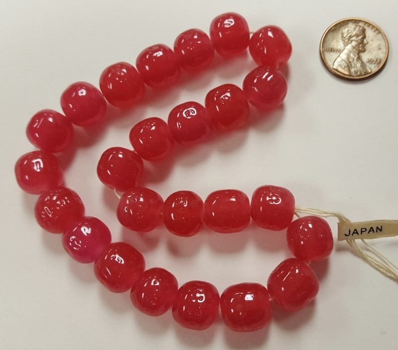 24 VINTAGE JAPANESE CHERRY BRAND GLASS DARK PINK 12mm. BAROQUE ROUND BEADS 4612T