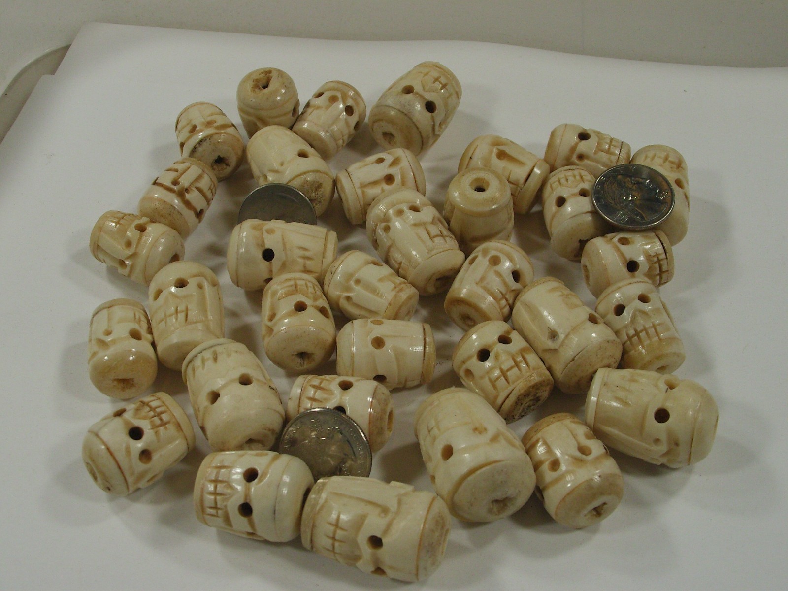 40 PCS Assorted Large India Handmade Water Buffalo Bone Skull Beads (PNKR-4)⭐