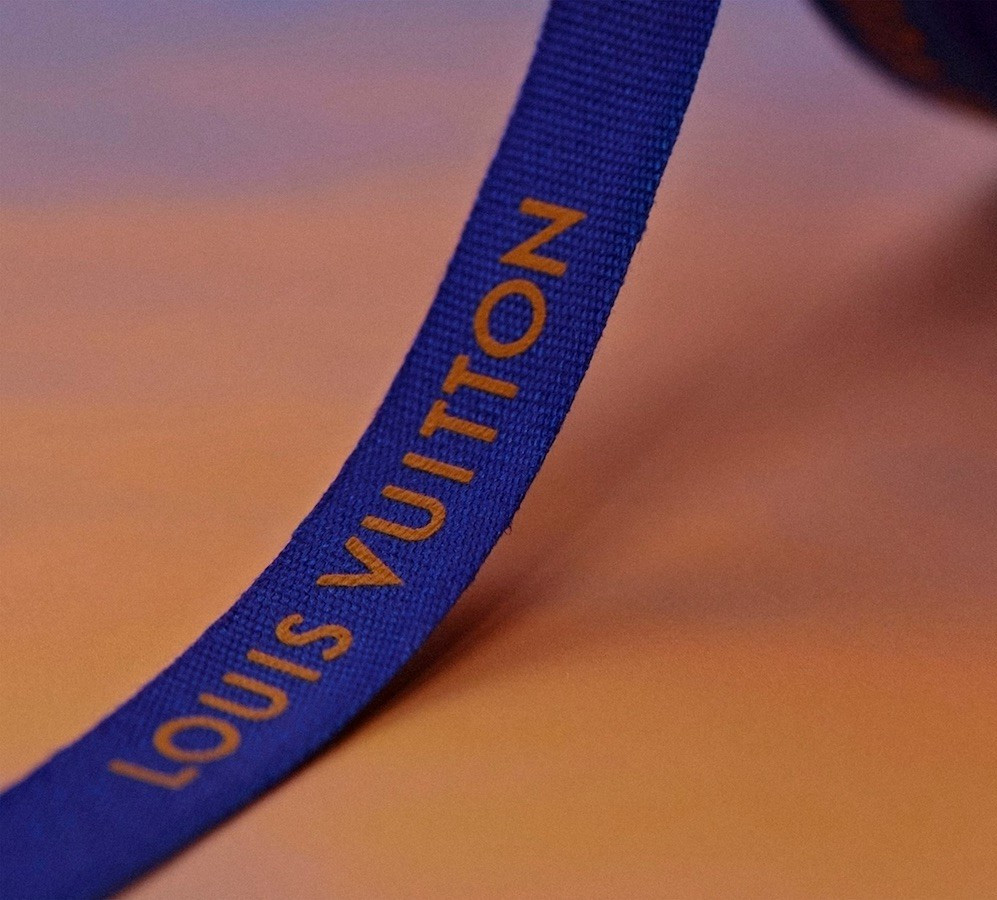 ❤️ New Authentic LOUIS VUITTON 1/2″ Blue & Gold Logo Gift Ribbon 1 Yard (36″) 🔥