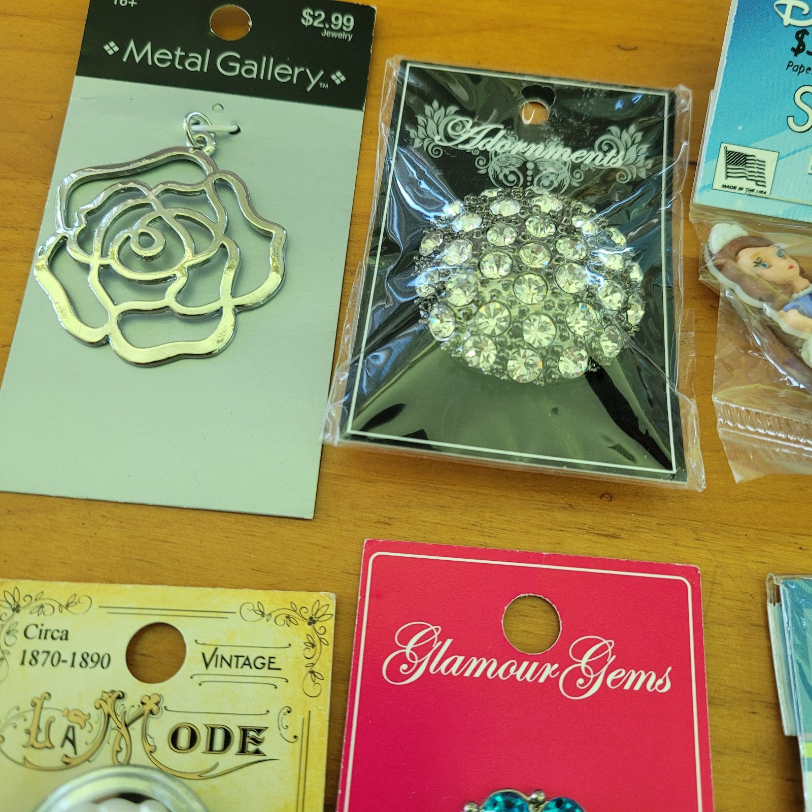 Vtg Craft Destash Lot Disney Buttons Cameos Flowers Charms 6pc