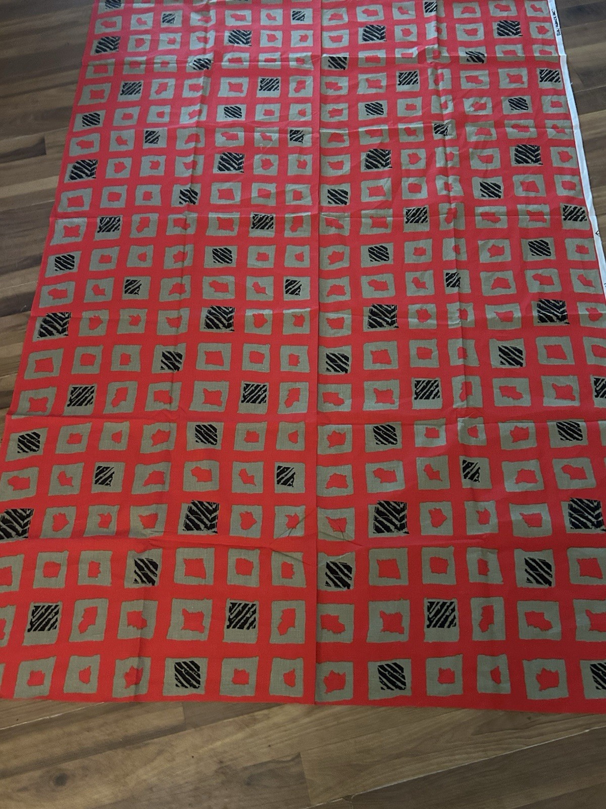 Vintage JBJ Fabrics 2 YDS x 44″ Abstract Red Black Red Black Beige Crafts