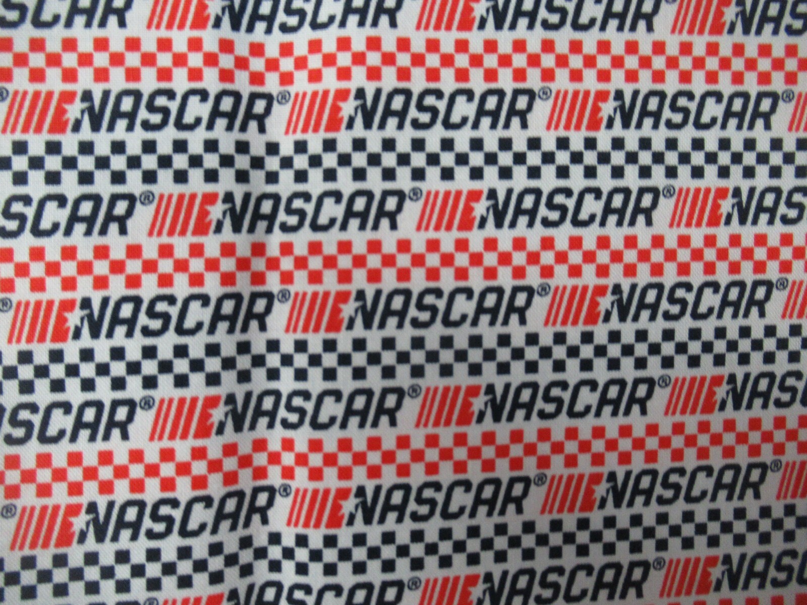 NASCAR Car Auto Racing Red/Black/White Cotton Fabric SBTY X 44″W NEW