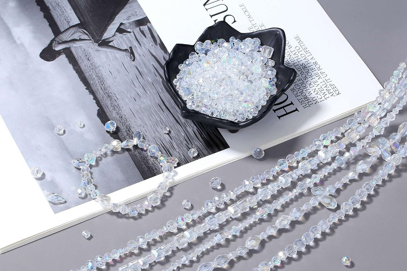 800PCS Glass Beads AB Color Crystal Beads Assorted Crystal Beads with Container