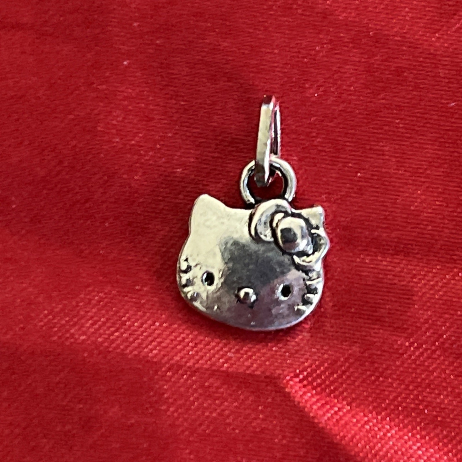W/LOOP PETITE HELLO KITTY CAT HEAD SILVER TIBETAN TINY CHARM BRACELET NECKLACES