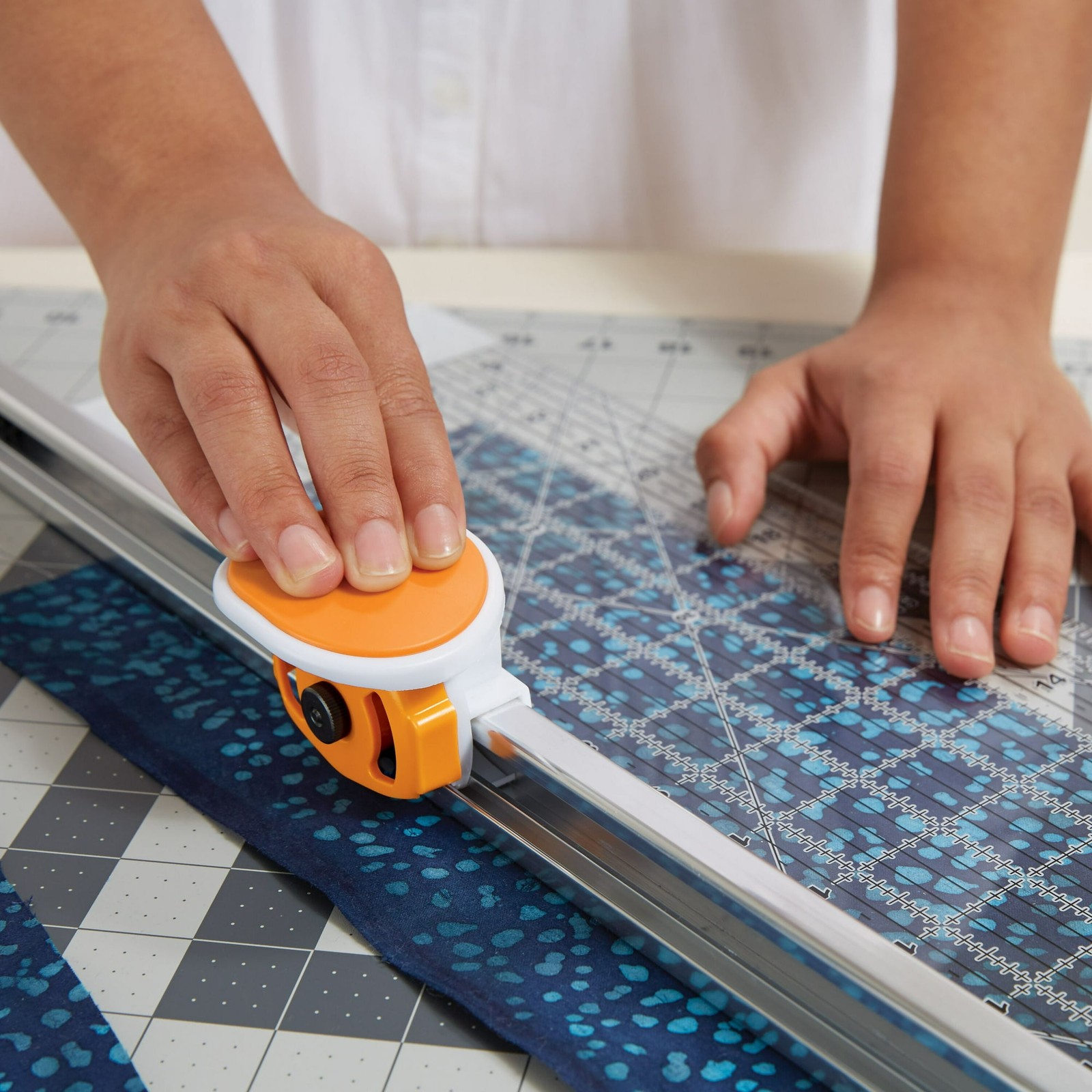 Fiskars Rotary Cutter and Ruler Combo 24″ x 6″ Fabric Cutter Gridlines Craft