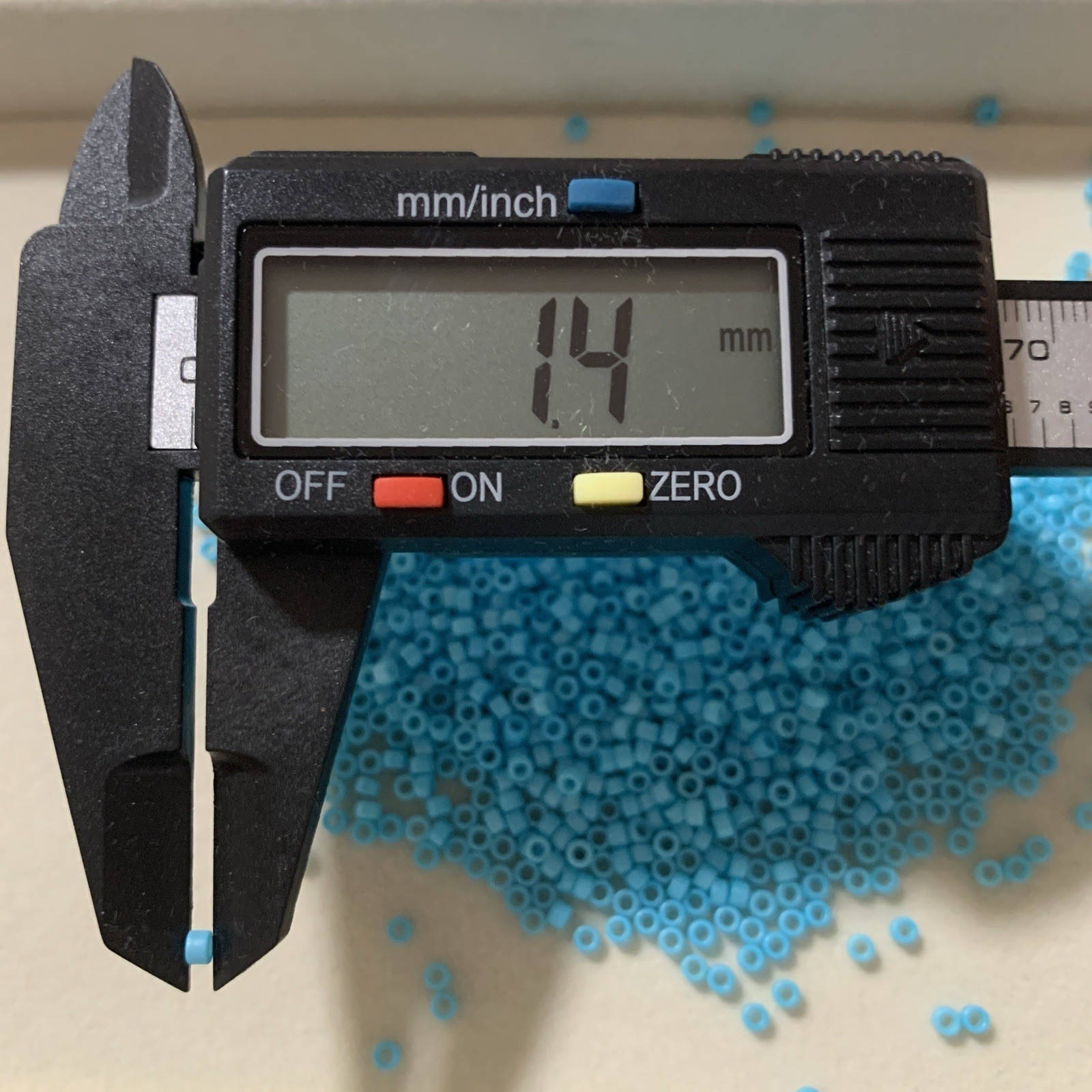 9.2OZ/260G Glass Beads Bulk Lot Mixed Size Assorted Glass Delica Beads 26 COLORS