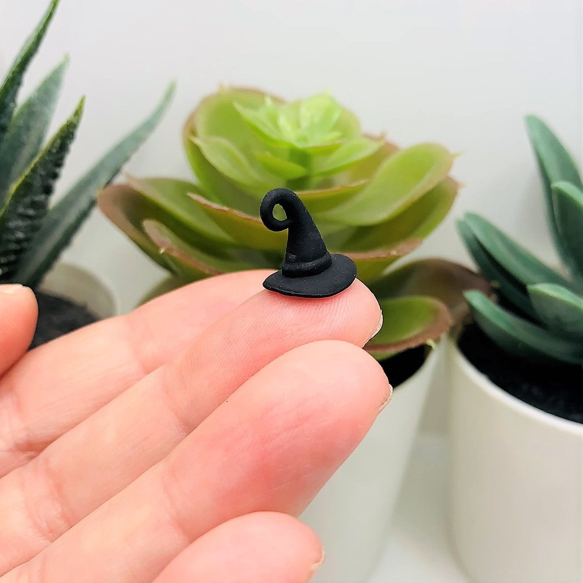 Black Witch Hat 3D Charms, 12x10mm – US Seller
