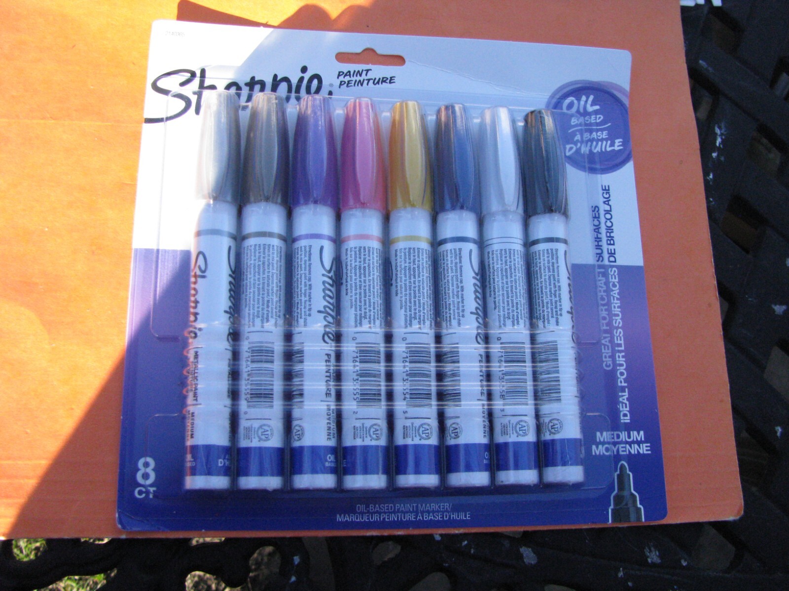 Brand New – SHARPIE OIL BASED ASSORTED COLORS PAINT MARKERS-MEDIUM POINT-8 CT