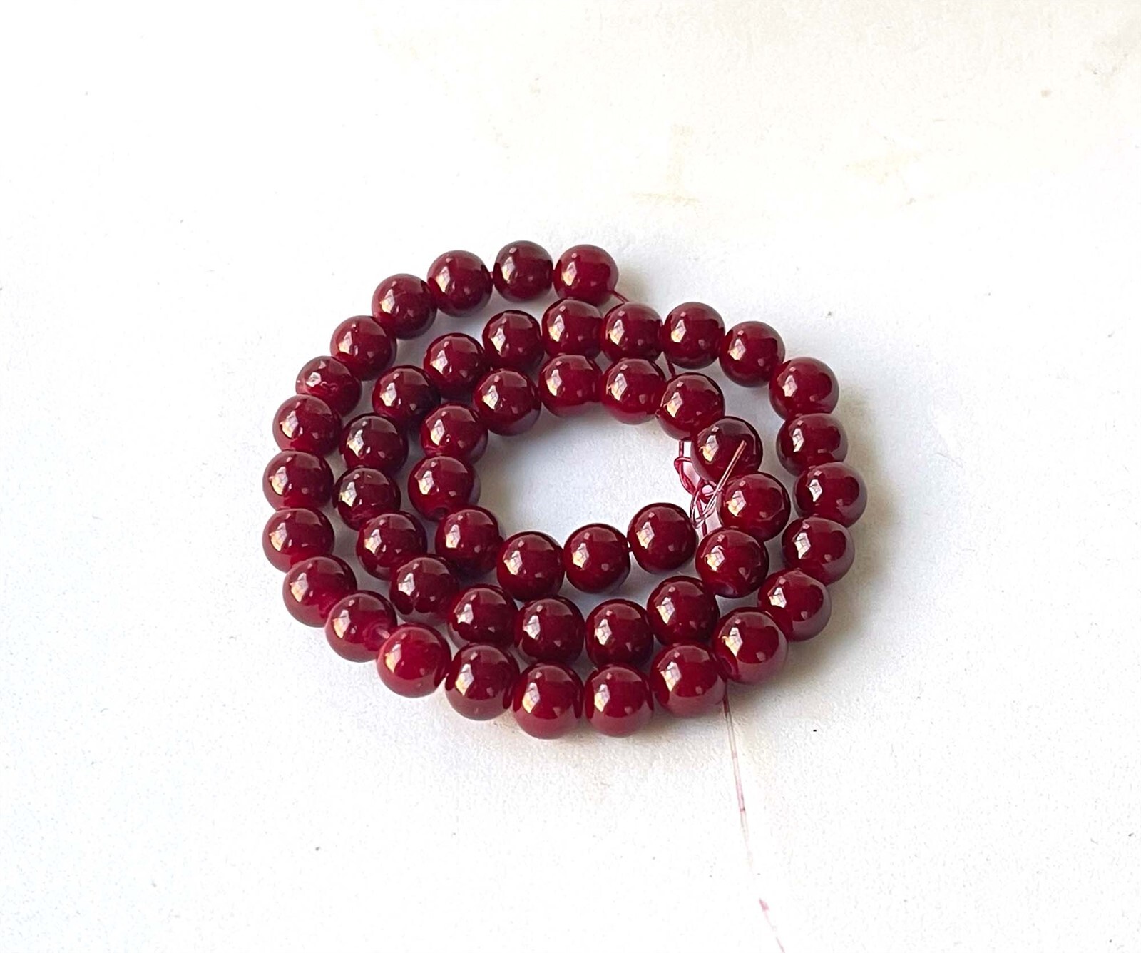 50 Glass Round Beads – Opaque Maroon / Amaranth 6mm