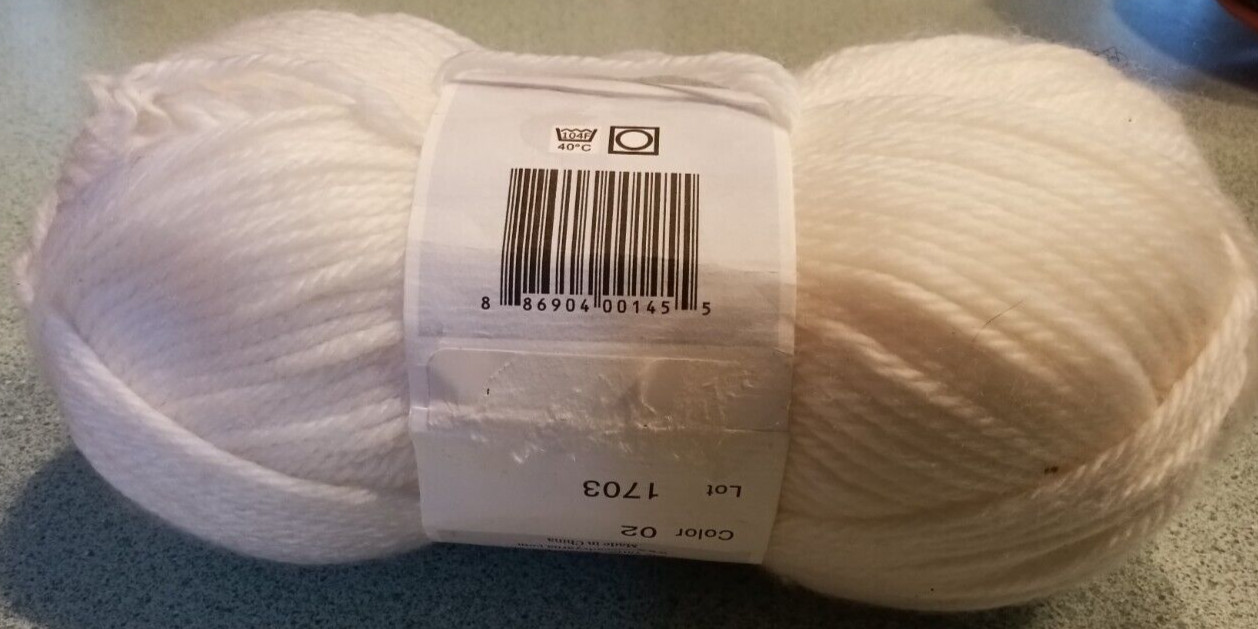 Cascade Yarns Pacific Superwash Merino Wool Partial Skein 2.9 oz Color White