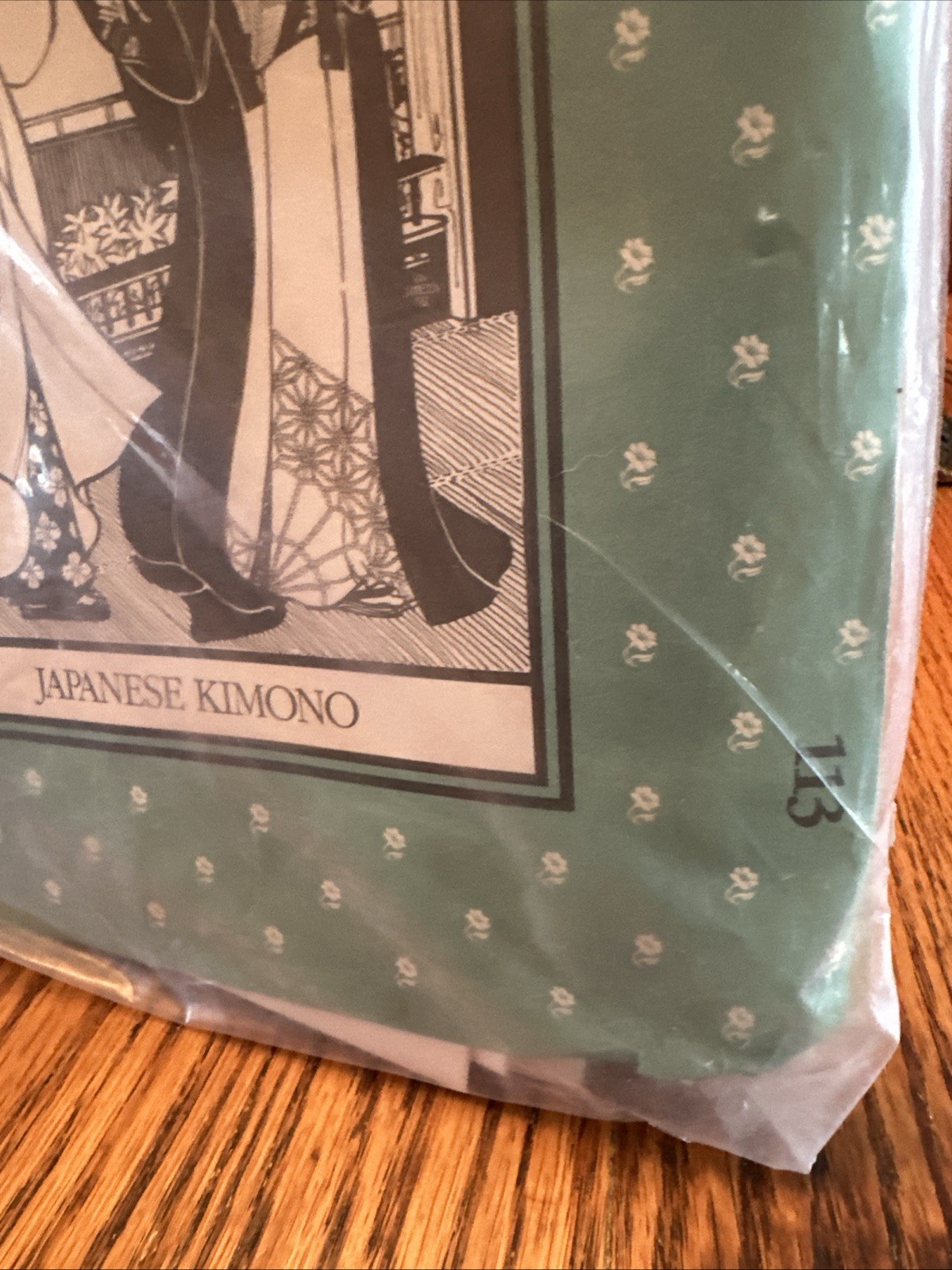 FOLKWEAR PATTERN #113 – JAPANESE KIMONO – NEW UNCUT FACTORY FOLDED – UNISEX