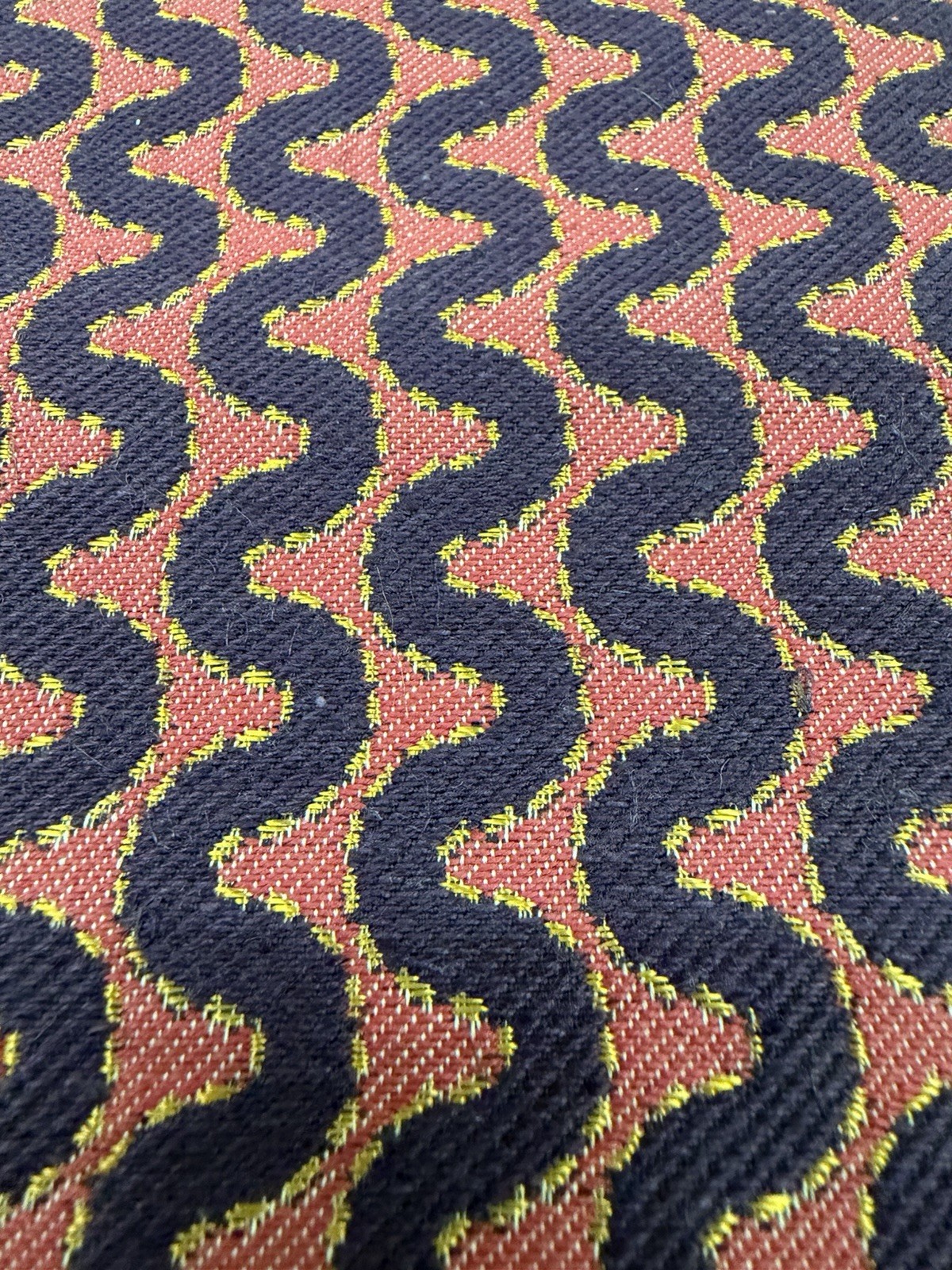 Virginia White Wavy Undulating Weave Uphol Fabric- Oleanda Egypt 2.20 yd 2201/05