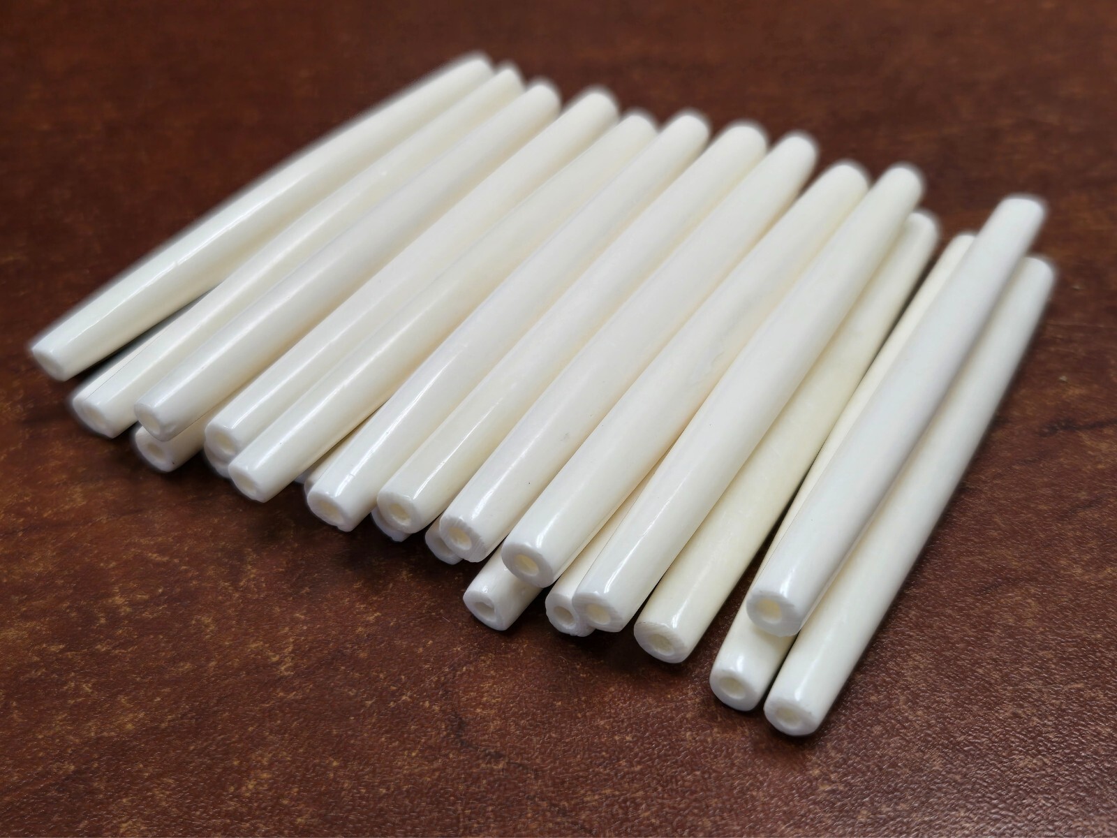 25 PCS WHITE BUFFALO BONE HAIR PIPE CHOKER BEADS PENDANTS 3″