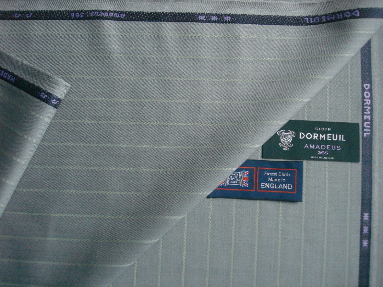 DORMEUIL 100% WOOL WORSTED SUITING FABRIC Amadeus 365 MADE IN ENGLAND – 1.0 m.