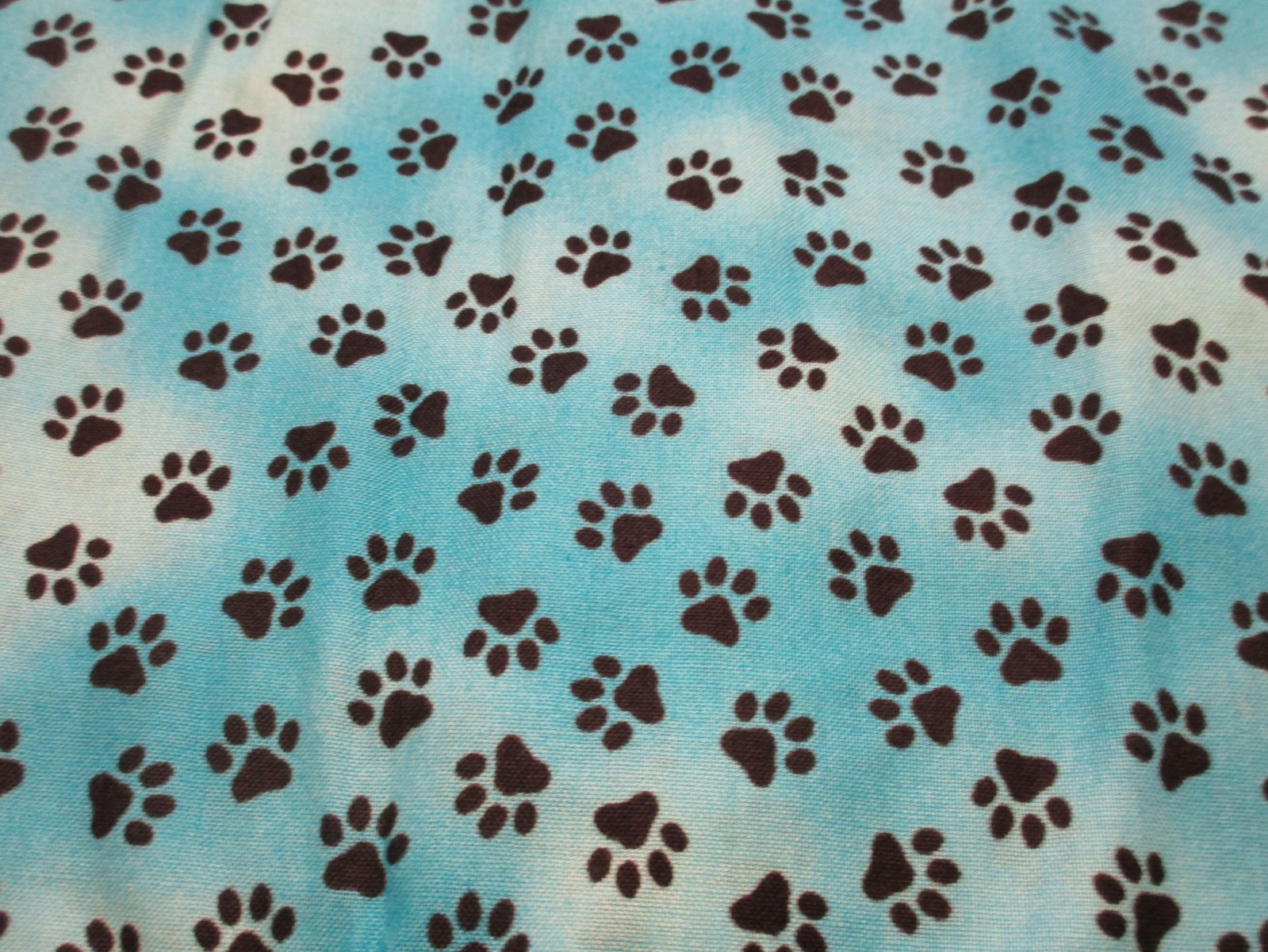 1 Fat Quarter Cotton Black & Blue Pet Dog Animal Paws Approx 21″ x 18″