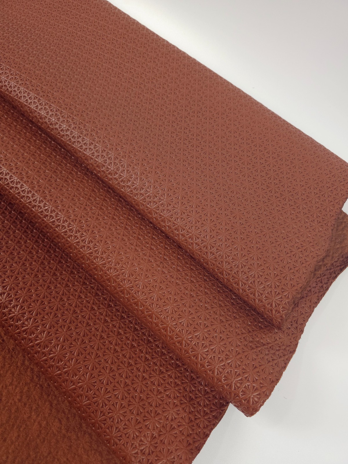 Mocha Bisque Star Anise Embossed Texture Leather