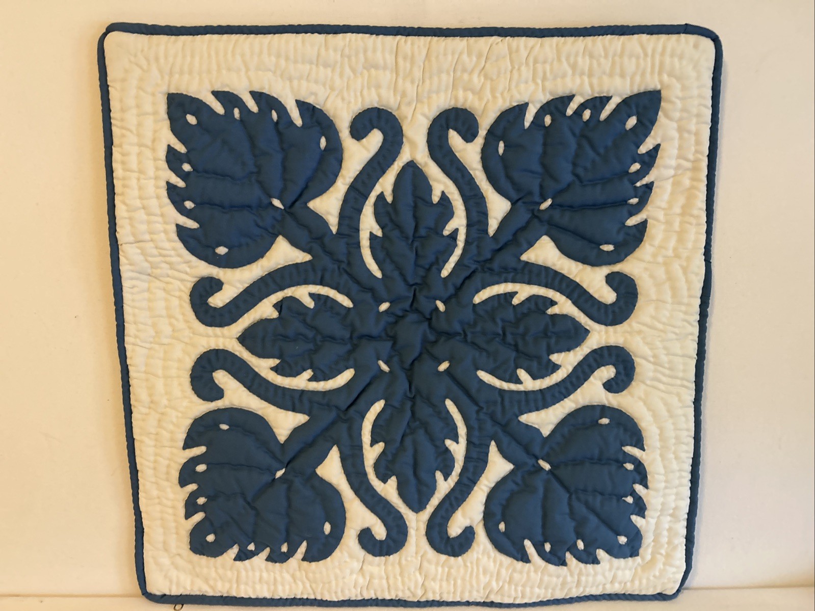 1Hawaiian Handmade Appliqué Pillow Throw Cover– 18/18 Blue Floral Free Shipping