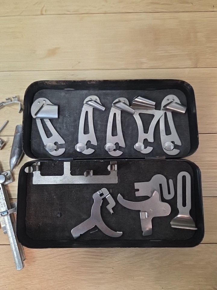 Vintage Greist Sewing Machine Metal Box w/ Attachments