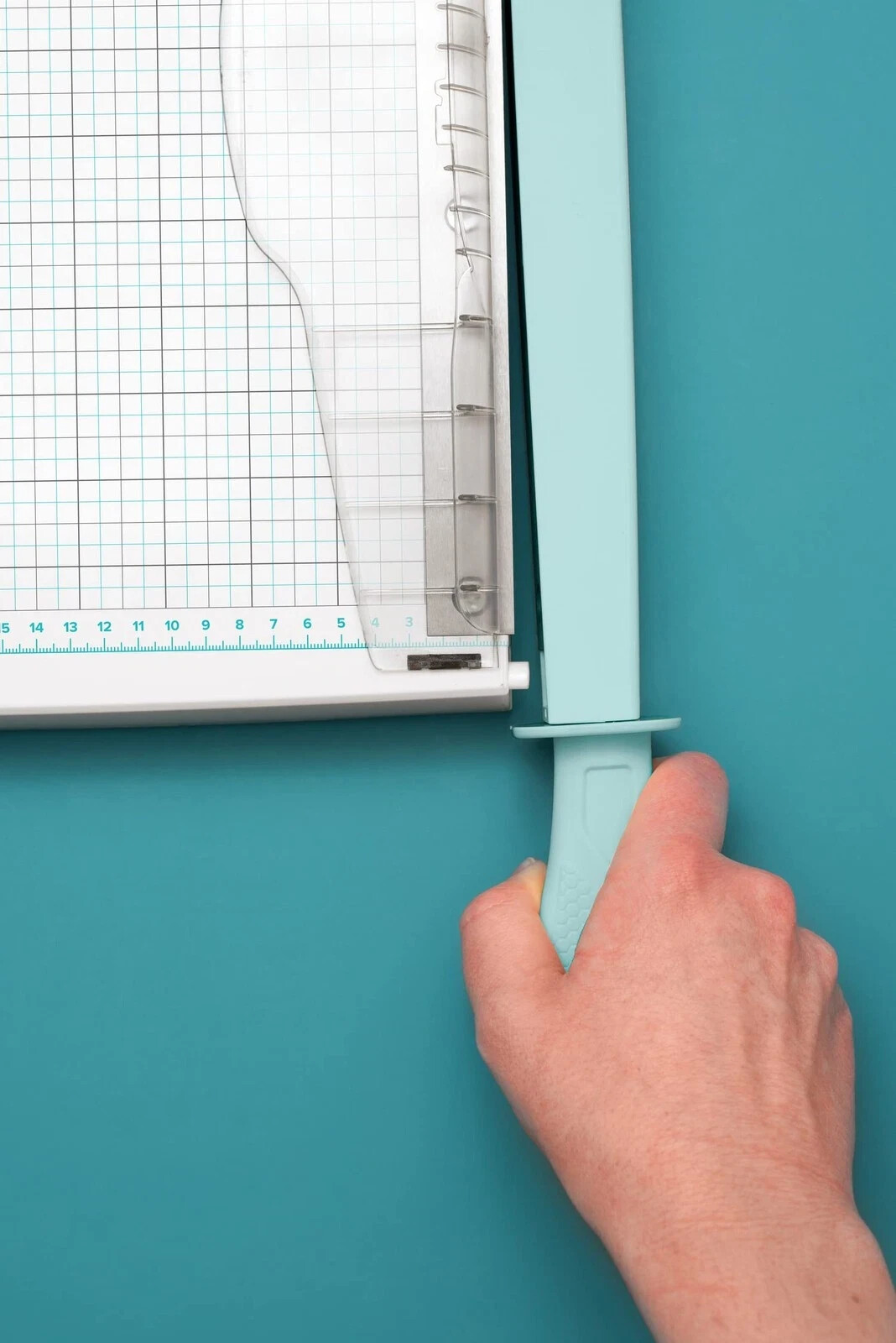 We R Memory Keepers Guillotine Trimmer 12″x12″ Large 60000026 by American Crafts