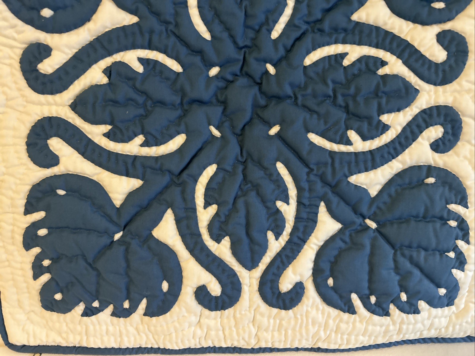 1Hawaiian Handmade Appliqué Pillow Throw Cover– 18/18 Blue Floral Free Shipping