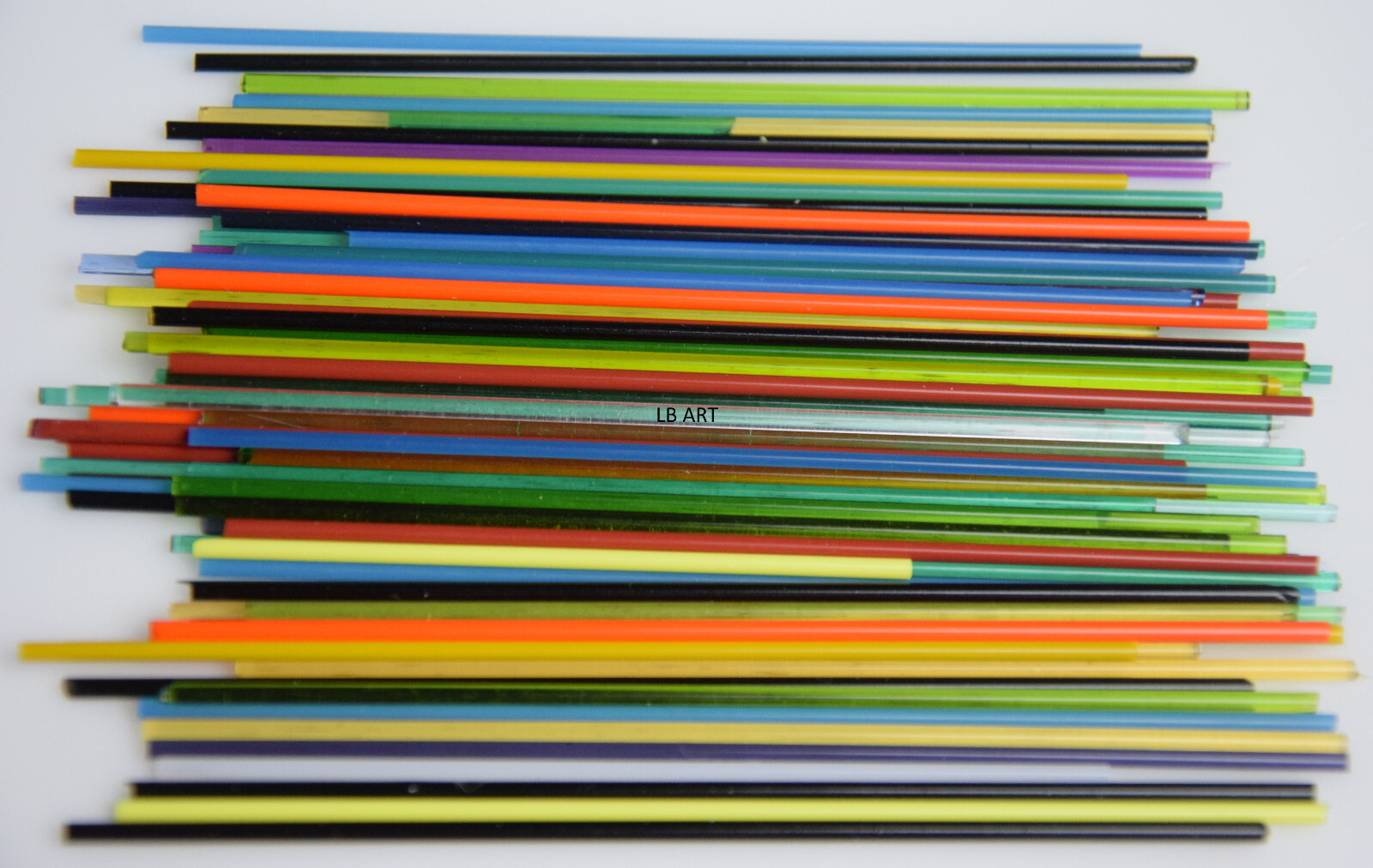 2 OUNCES OF BULLSEYE GLASS ASSORTED COLORS BLEND 1mm SUPER THIN STRINGERS 90 COE