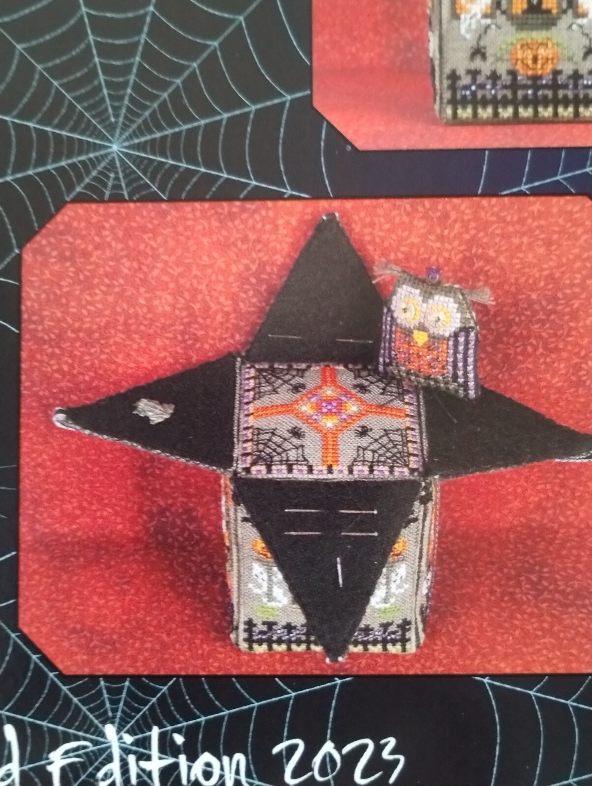 HALLOWEEN JUST NAN OWLVIRA’S FRIGHTFUL HOUSE CROSS STITCH CHART & EMB, 2023
