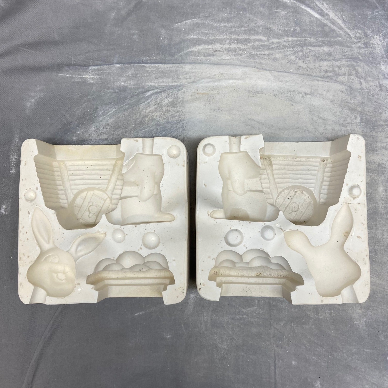 Vintage 1966 Duncan Ceramic Mold Rabbit with Cart DM No 272